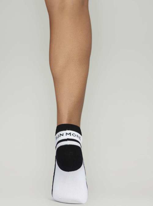 Meia Cano Curto Running Branco / Preto
