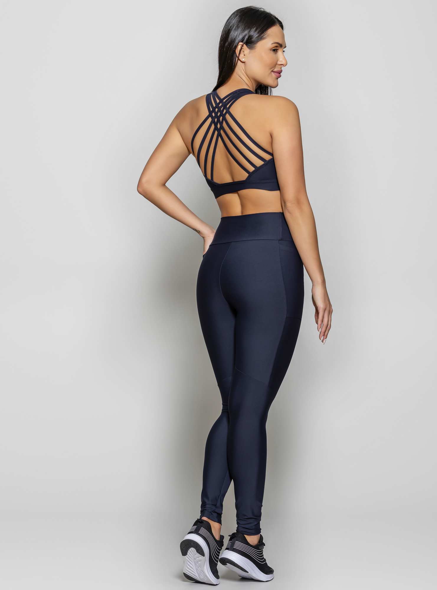 Top Tiras nas Costas Essencial Preto