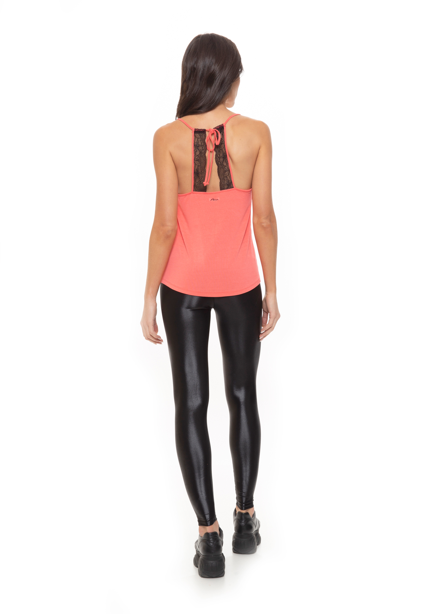 Blusa de Alças com Detalhe de Renda Rosa 30