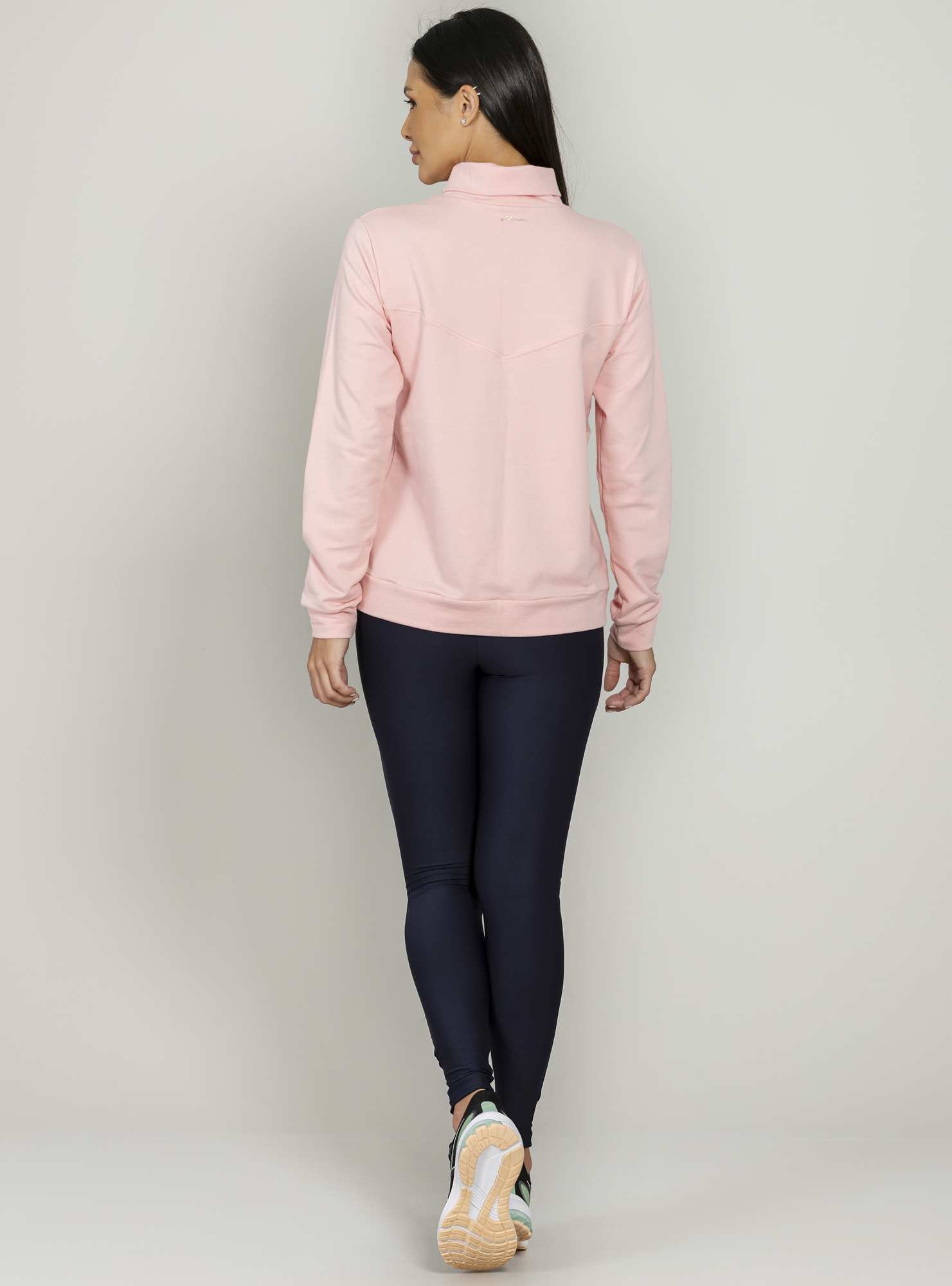 Blusão Com Gola Rosa 26
