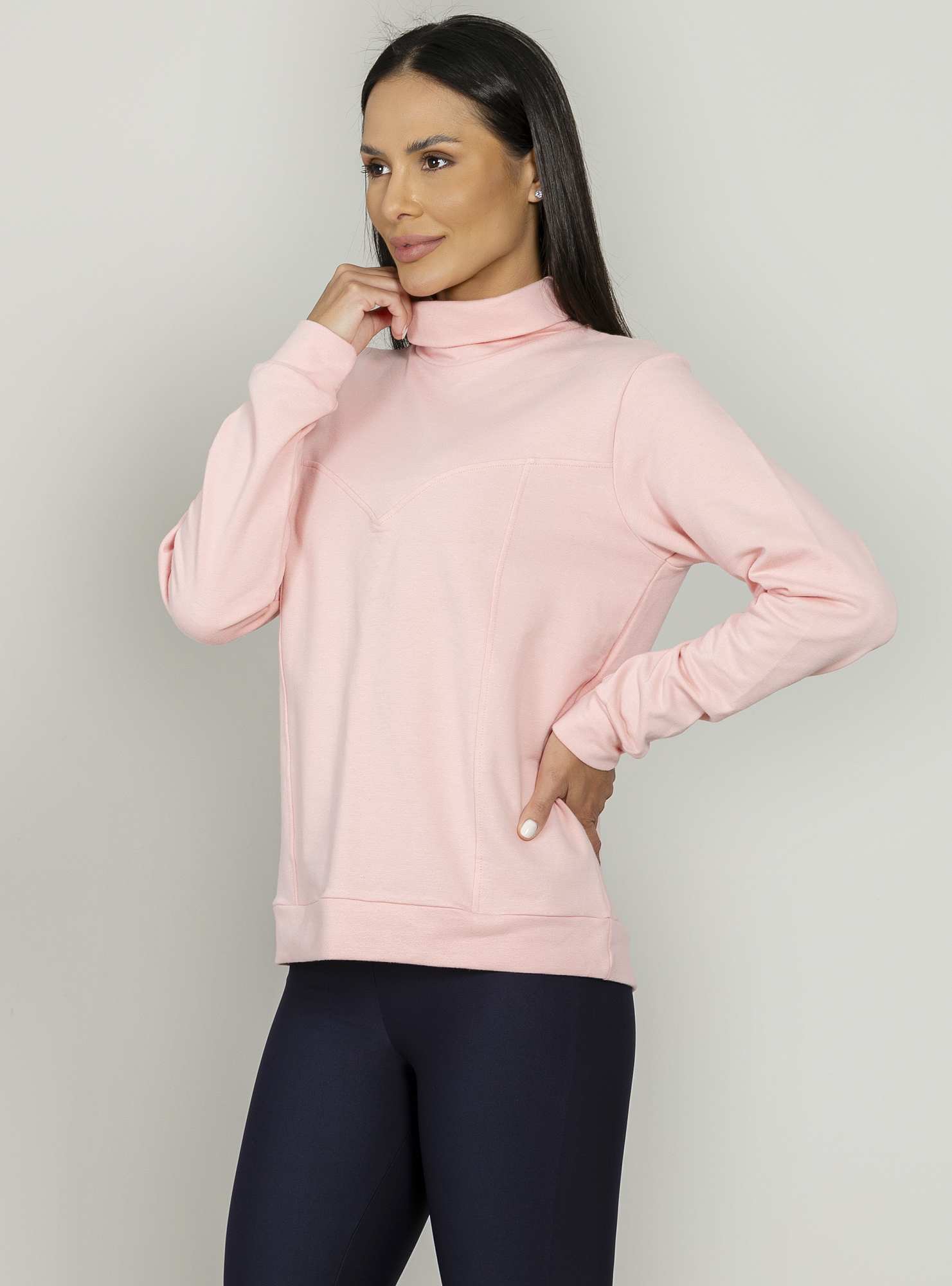 Blusão Com Gola Rosa 26