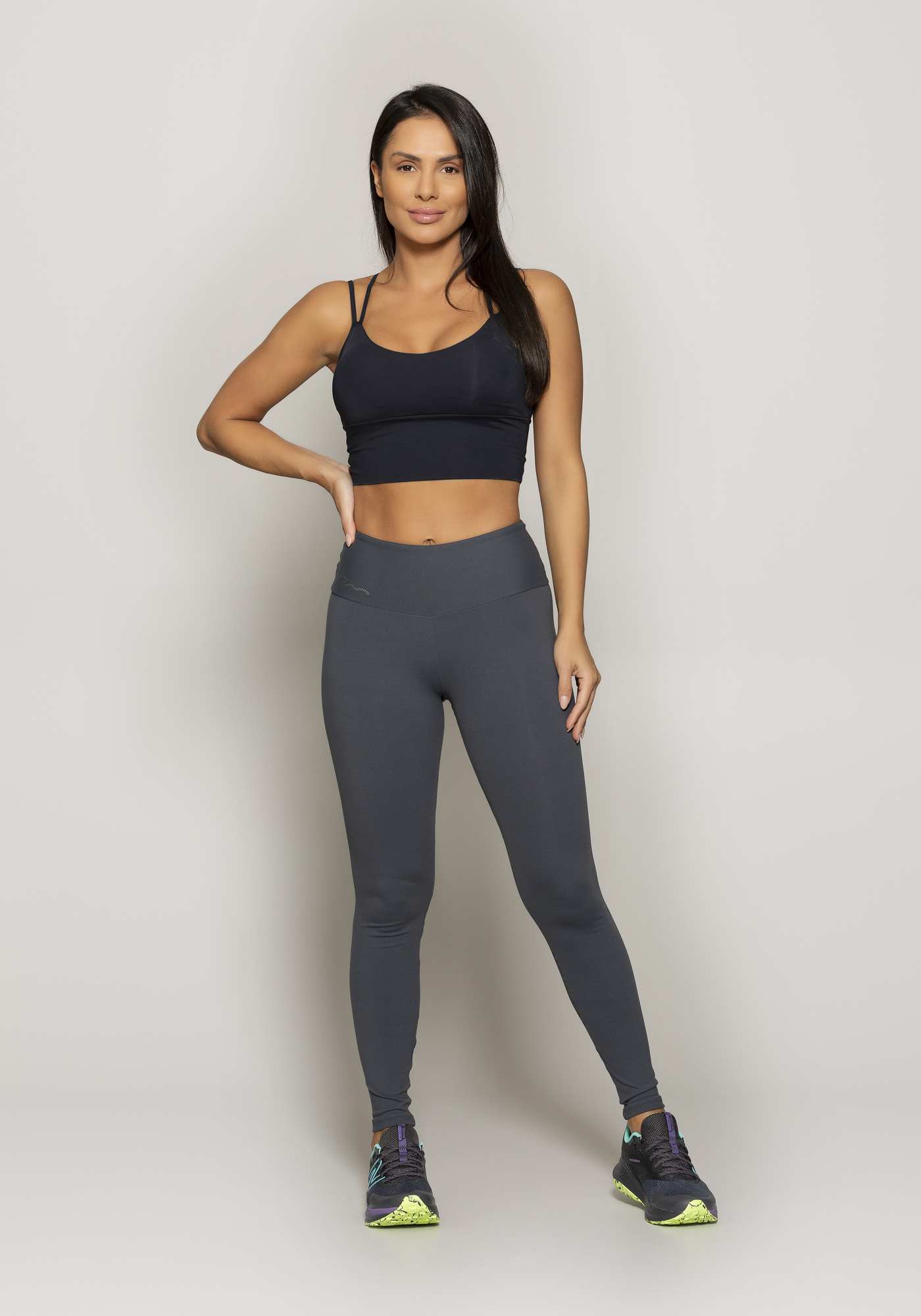 Legging Essencial Cinza 02