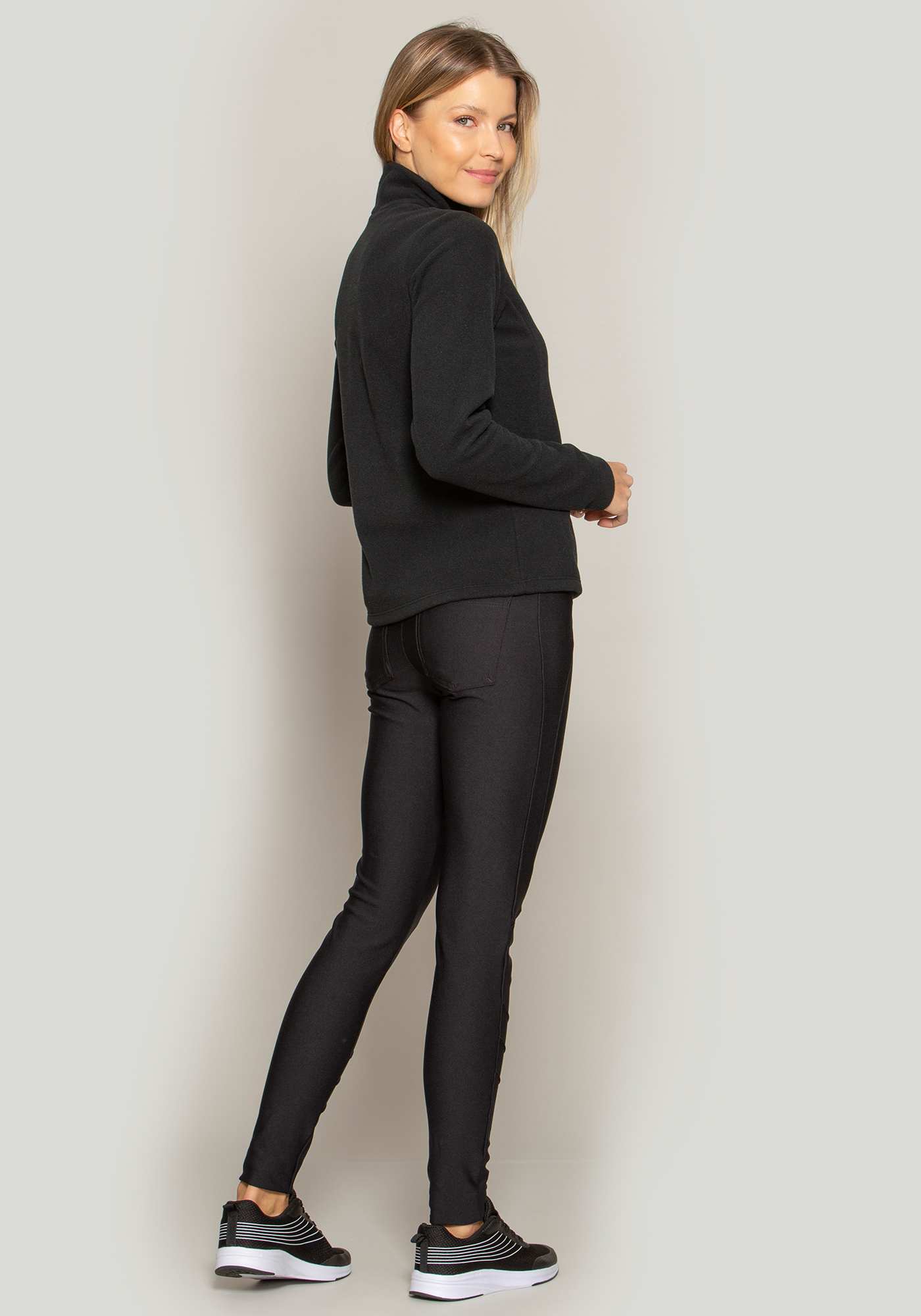 Blusa Gola Alta Térmica Preto