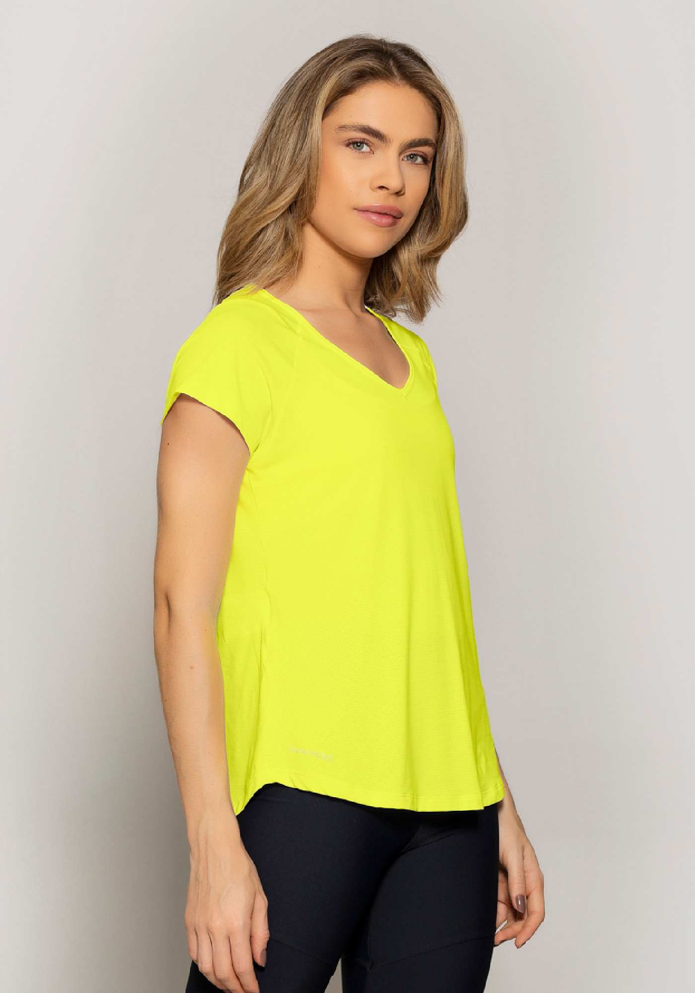Blusa New Trip Essencial Amarelo 04