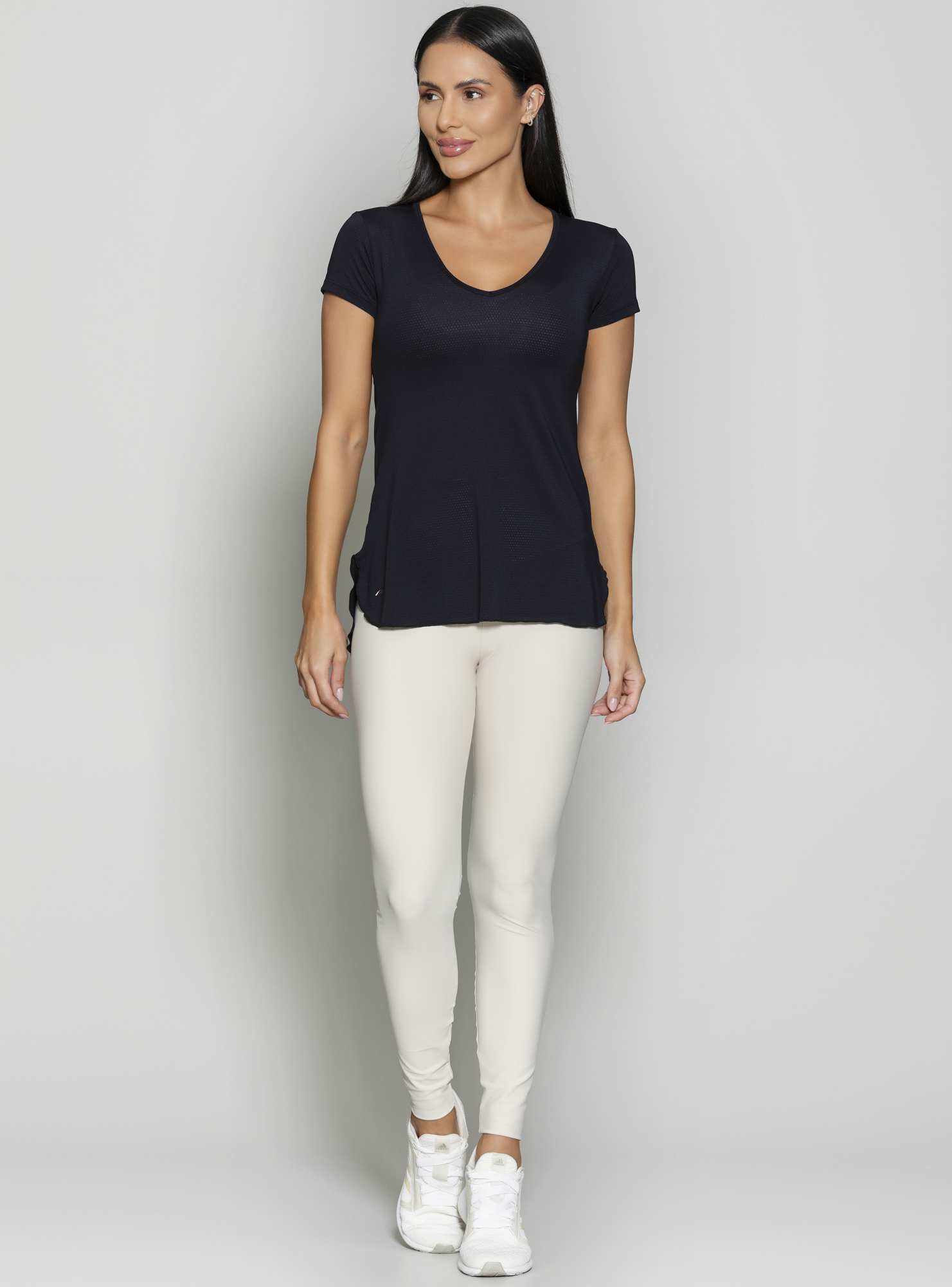 Blusa Alongada Essencial Preto