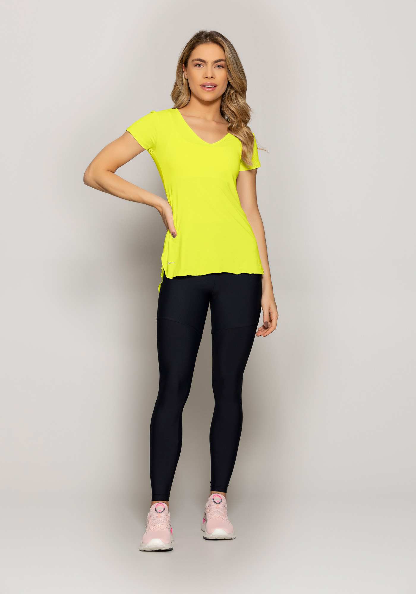 Blusa Alongada Essencial Amarelo 04
