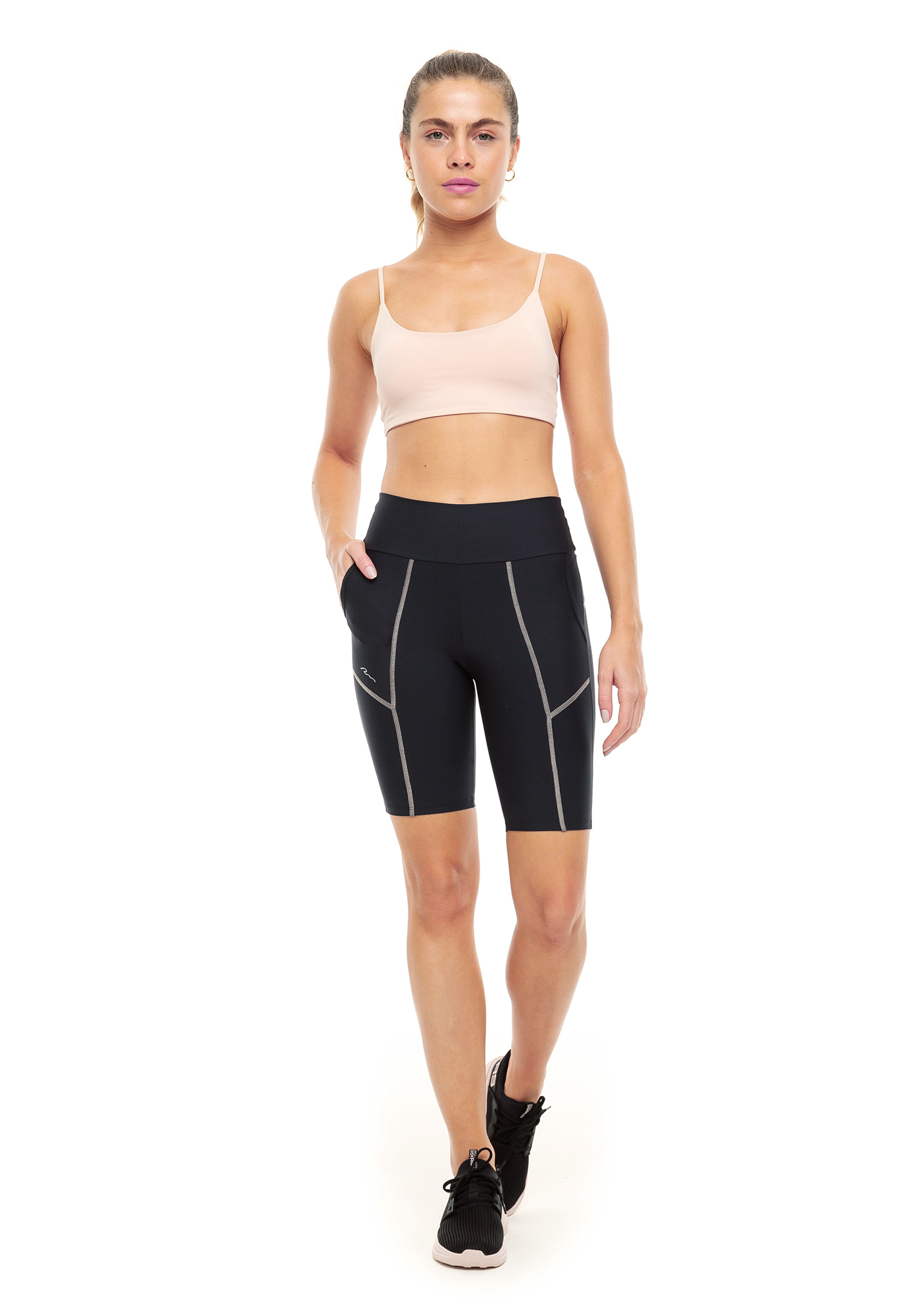 Ciclista com Linhas em Destaque Preto / Bege 02