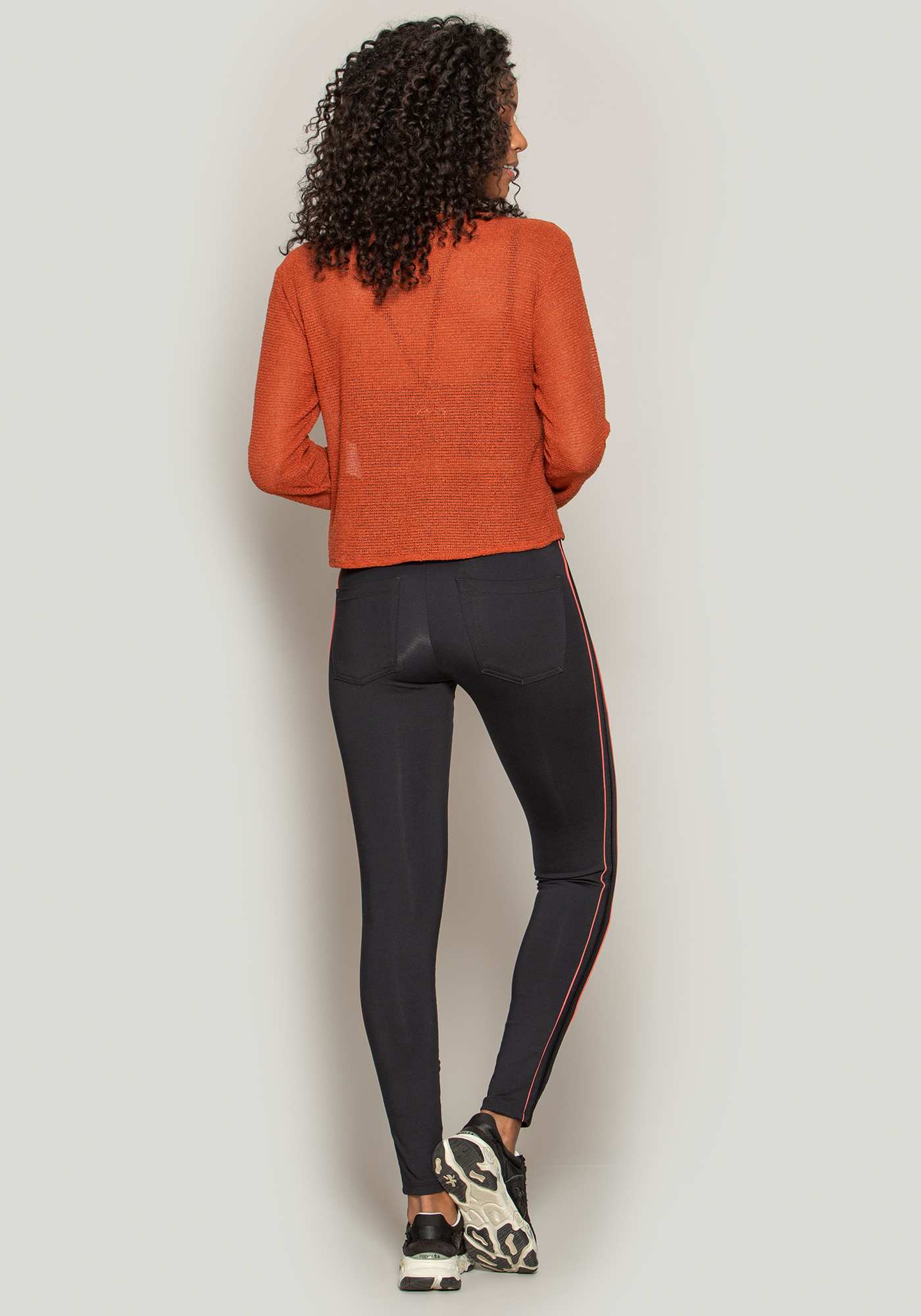 Blusa Malha Crochê Marrom 03