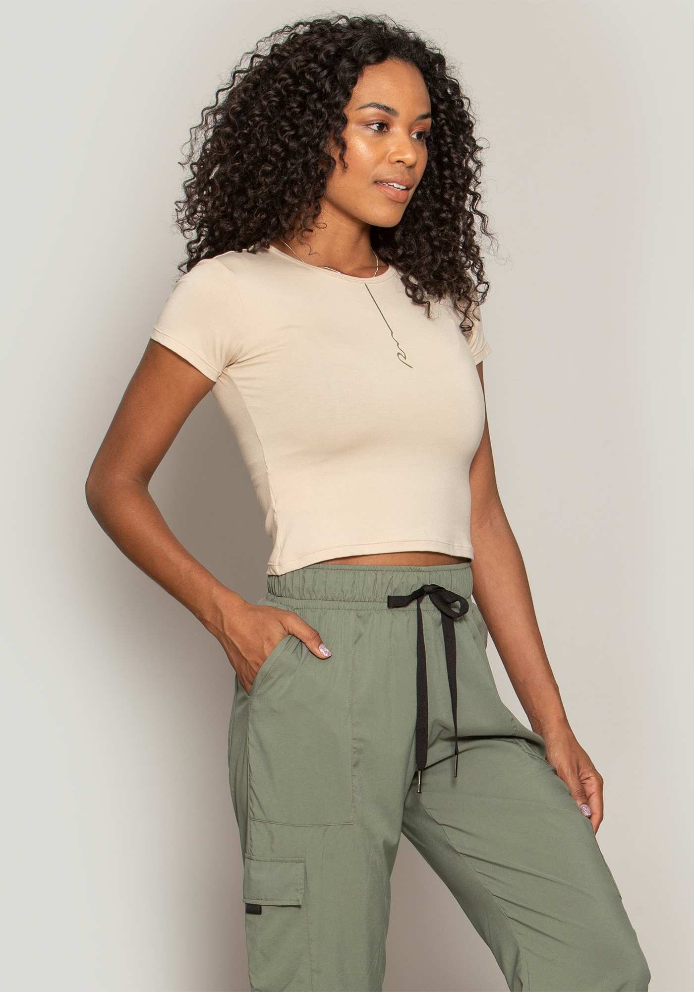 Blusa Cropped Malha Viscose Bege 01 / Verde 20