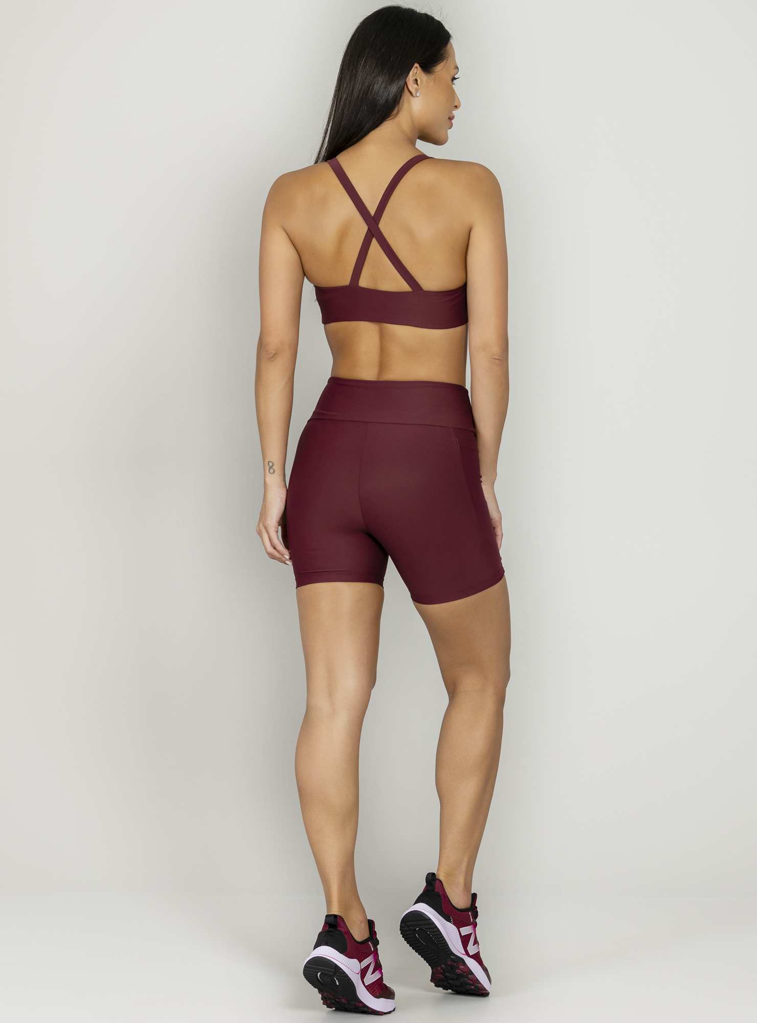 Bermuda Com Bolso Essencial Bordo 03