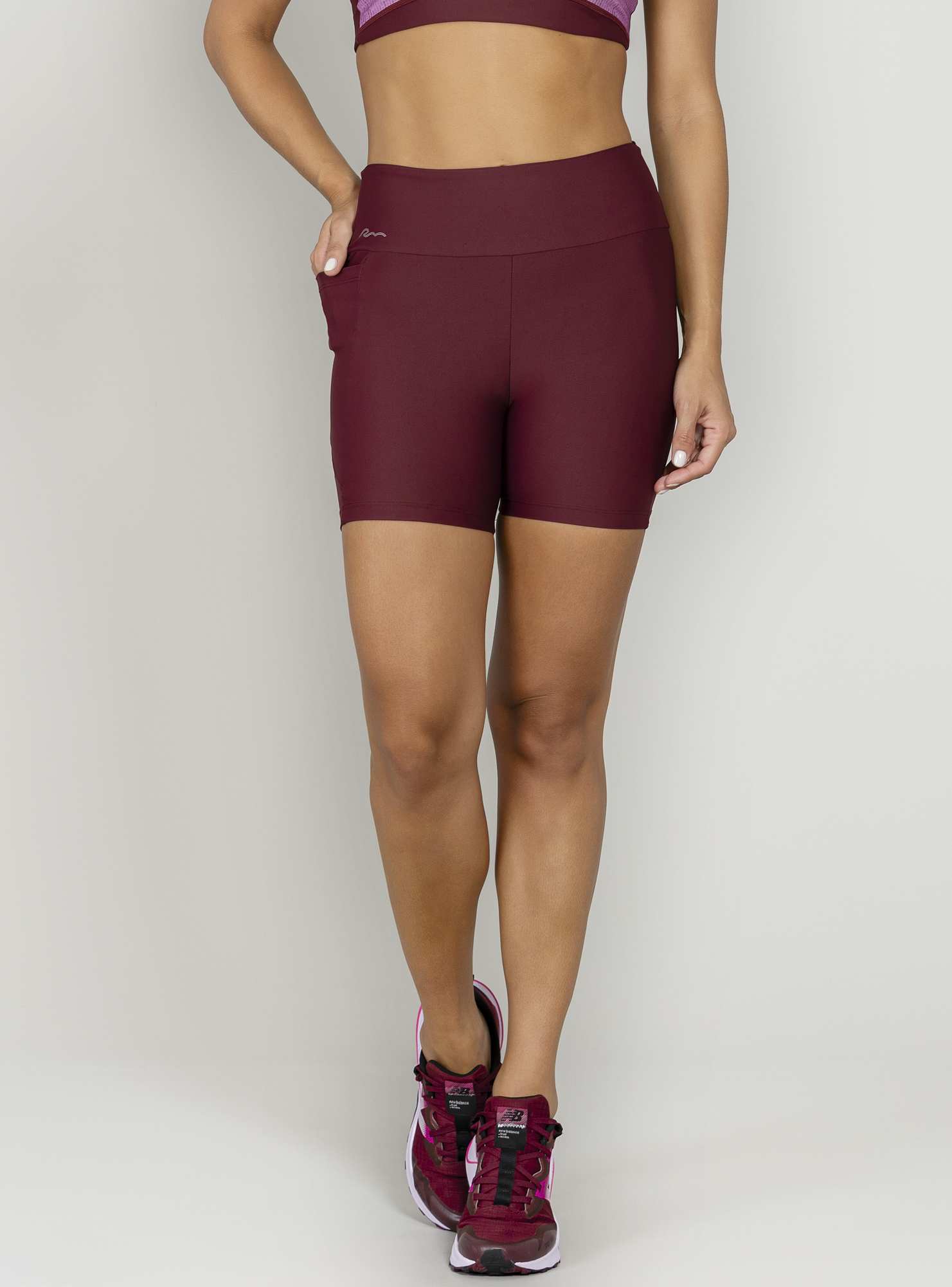 Bermuda Com Bolso Essencial Bordo 03