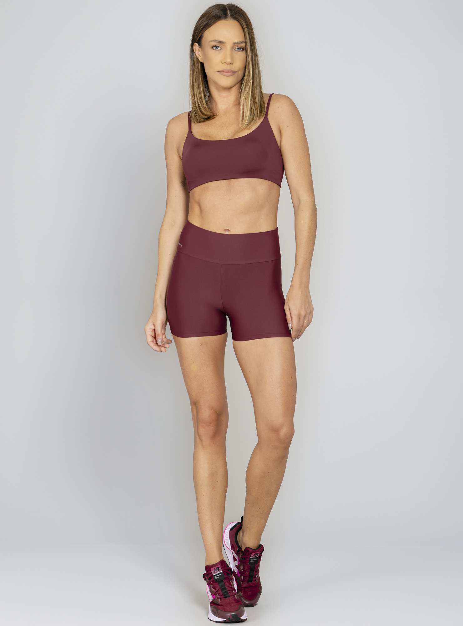 Short Com Bolso Essencial Bordo 03