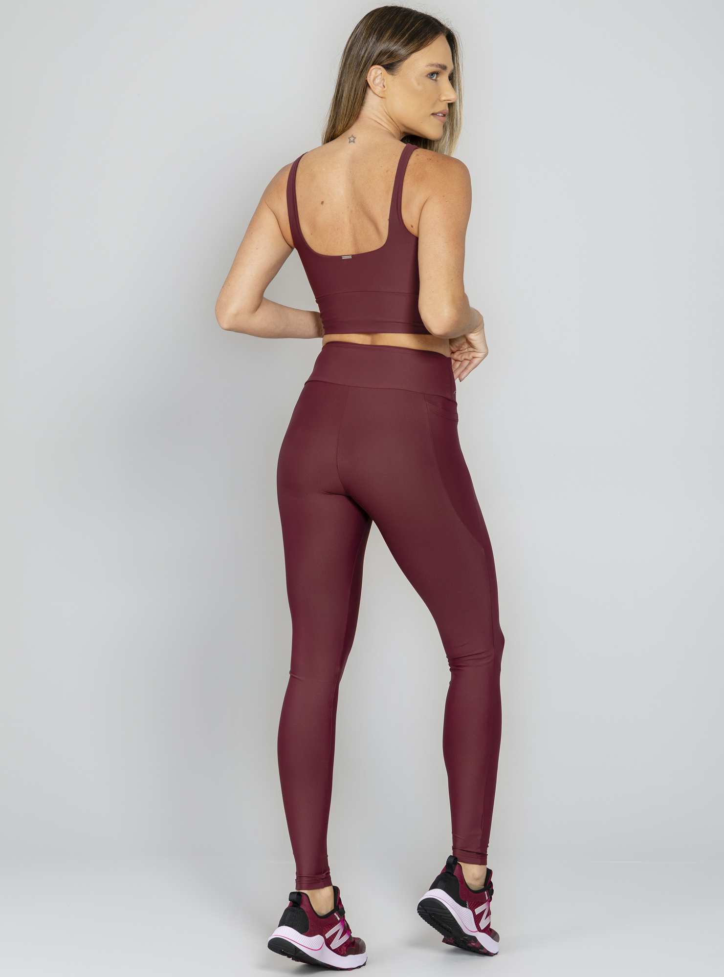 Legging Com Bolso Essencial Bordo 03