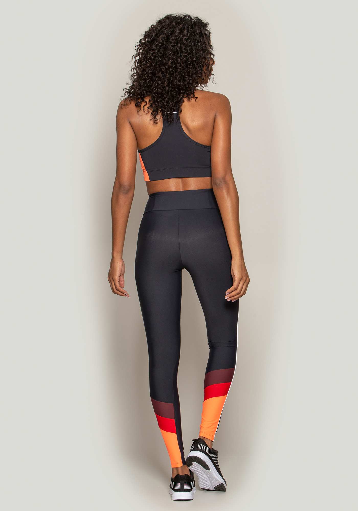 Legging Breaking com Recortes Preto / Laranja 16