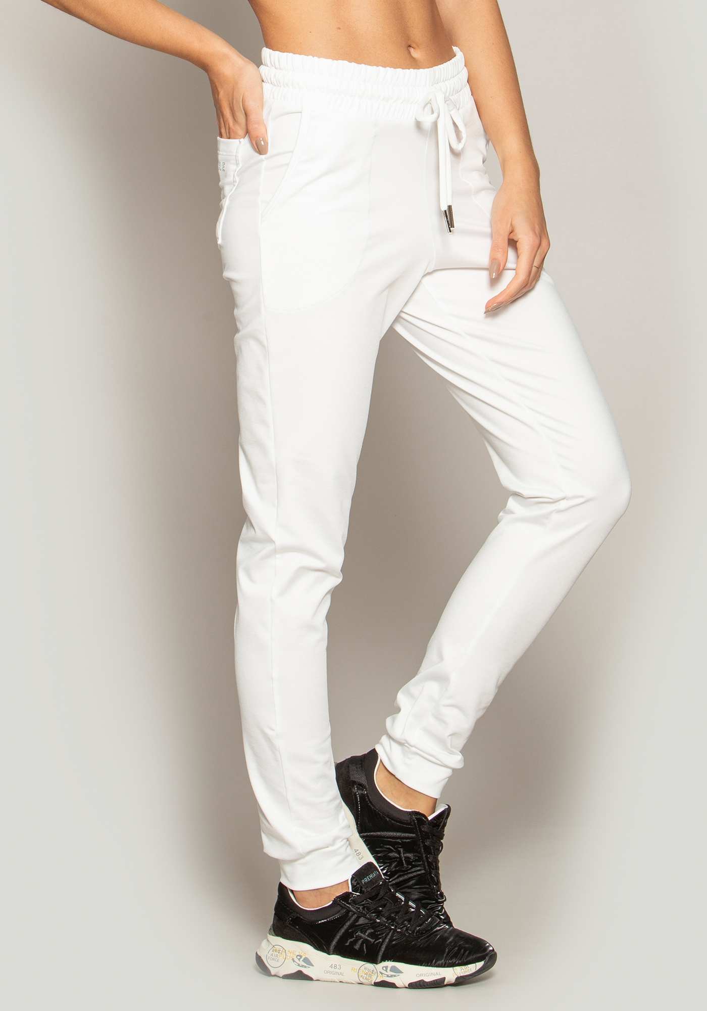 Calça Jogger Térmica Comfy Branco / Preto