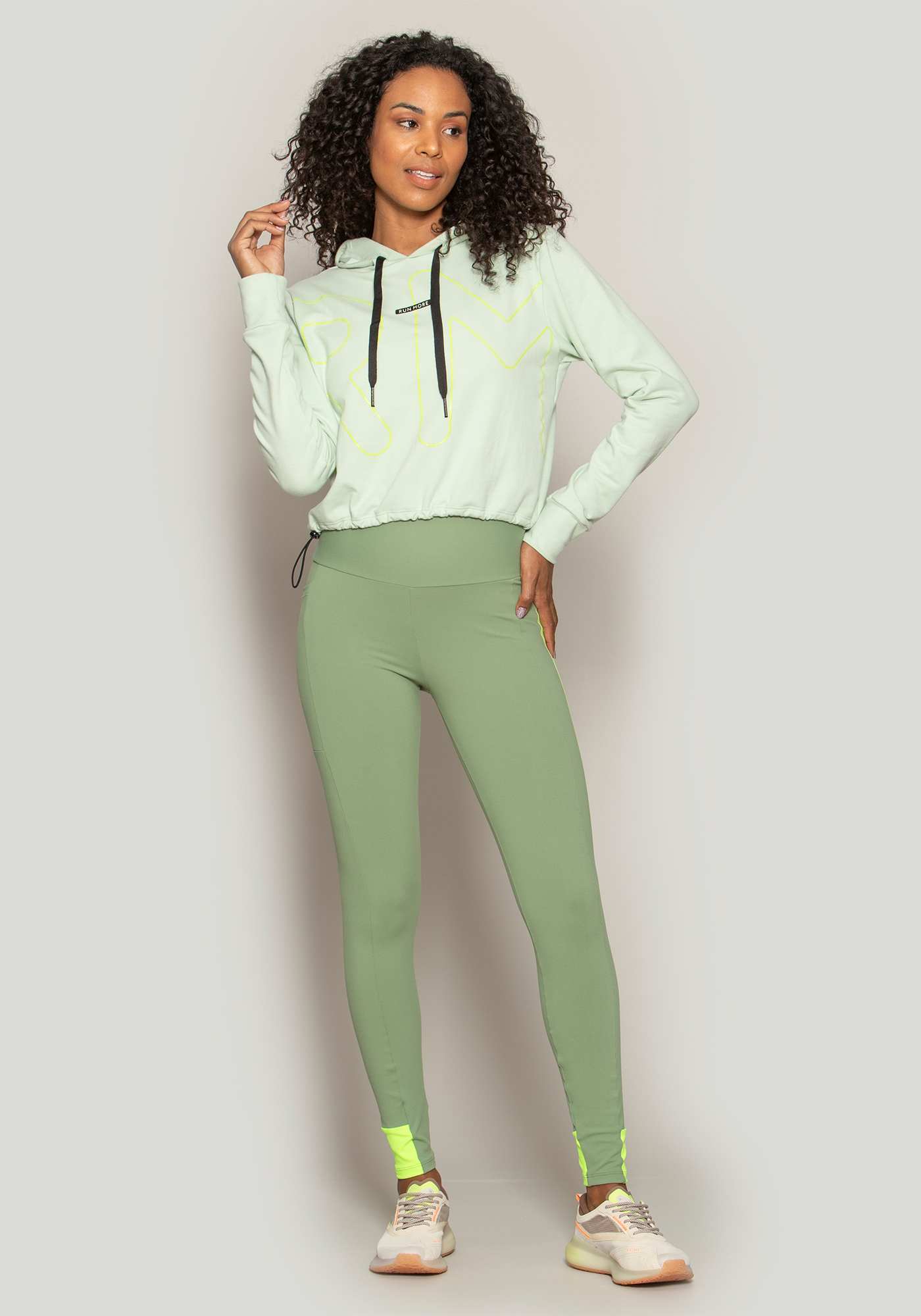 Blusão Cropped Basic Power Verde 27 / Verde 11