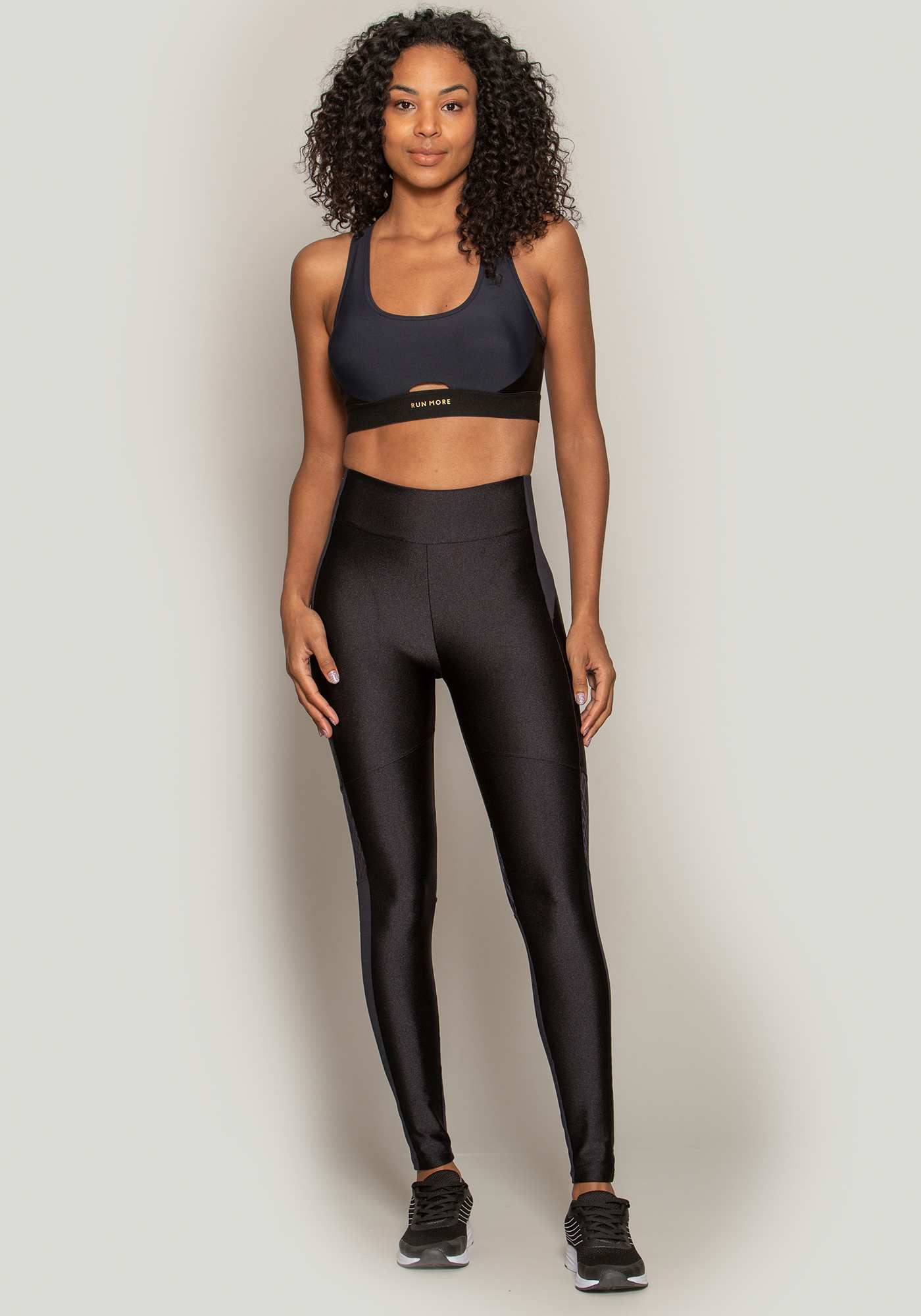 Legging com Recortes Premium Preto
