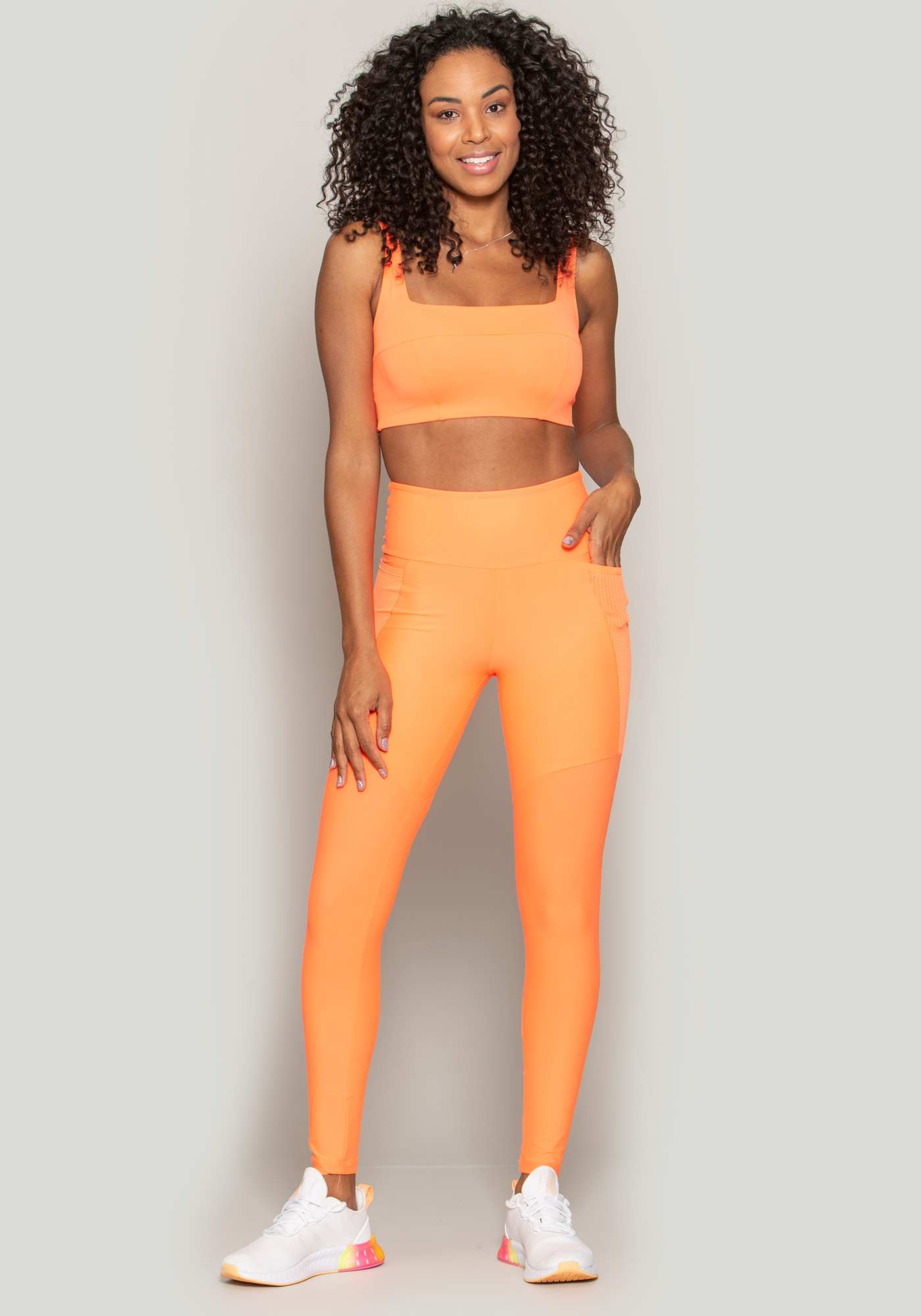 Legging Blocking com Bolsos Laranja 16