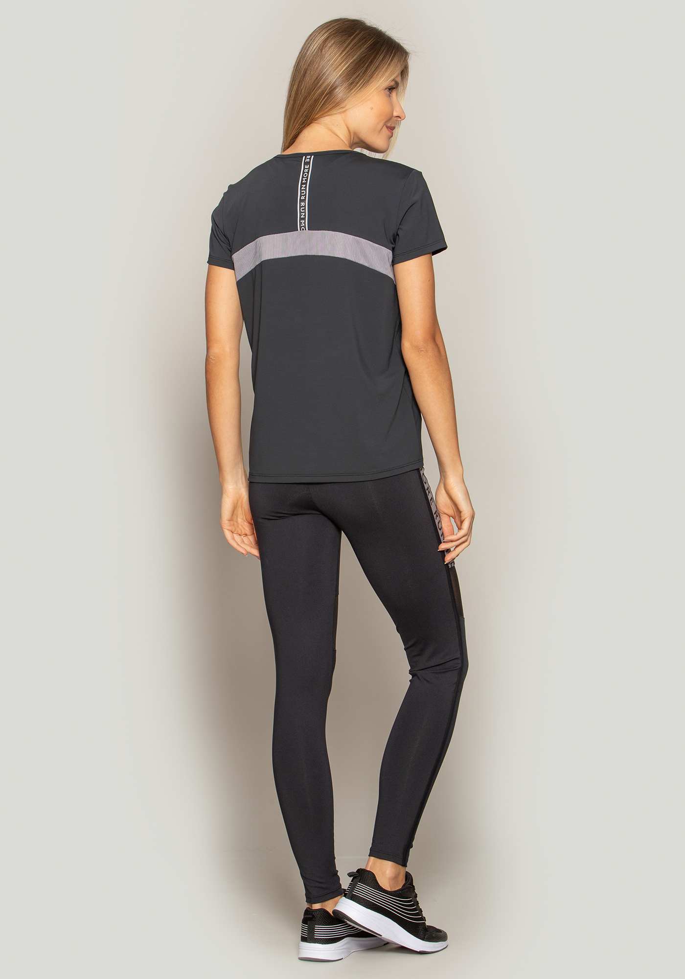 T-Shirt Elástico Run More Preto / Sb 078