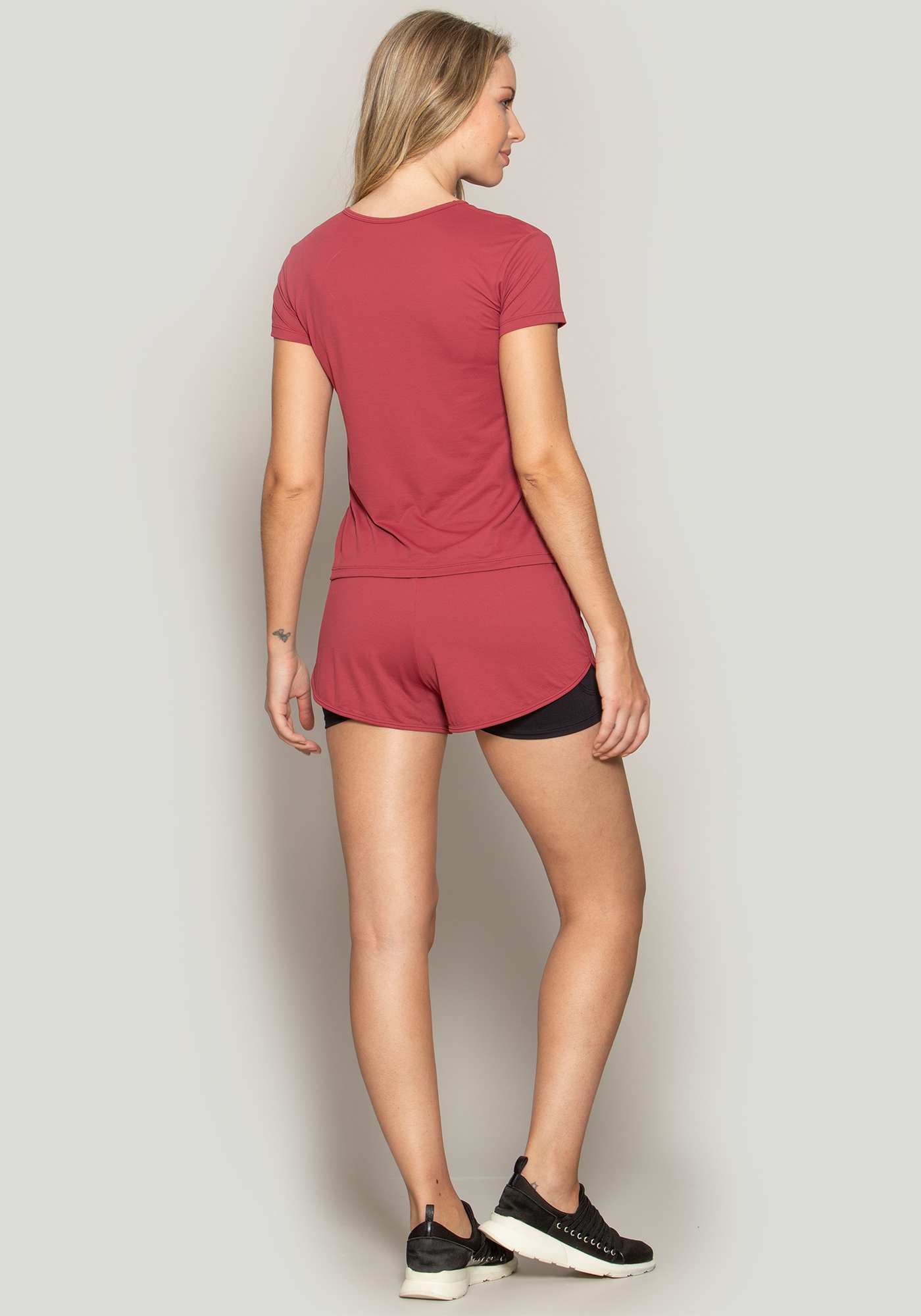 Blusa Performance Decote V Ferrugem 08 / Branco