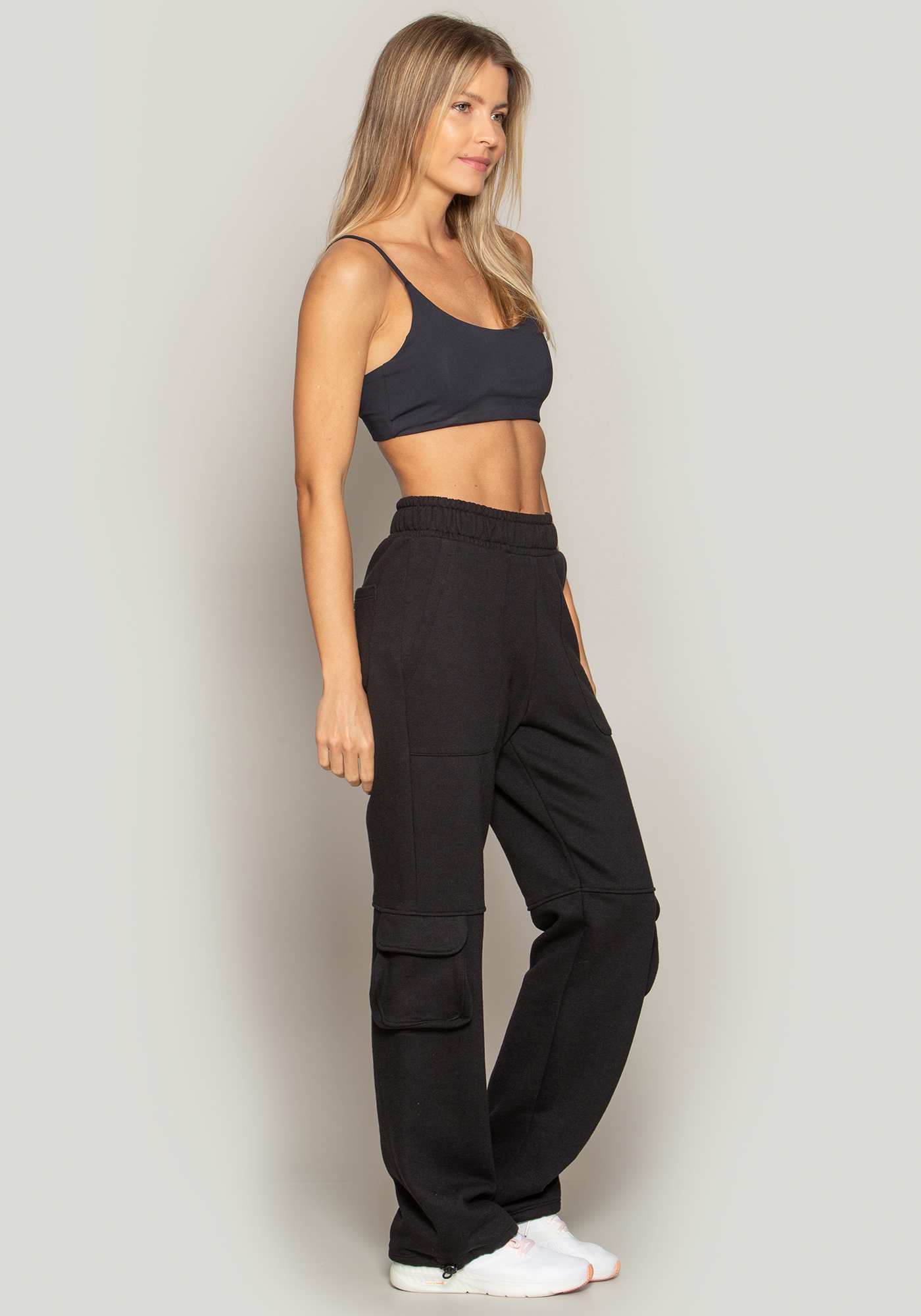 Calça Bootcut Cargo de Moletom Preto