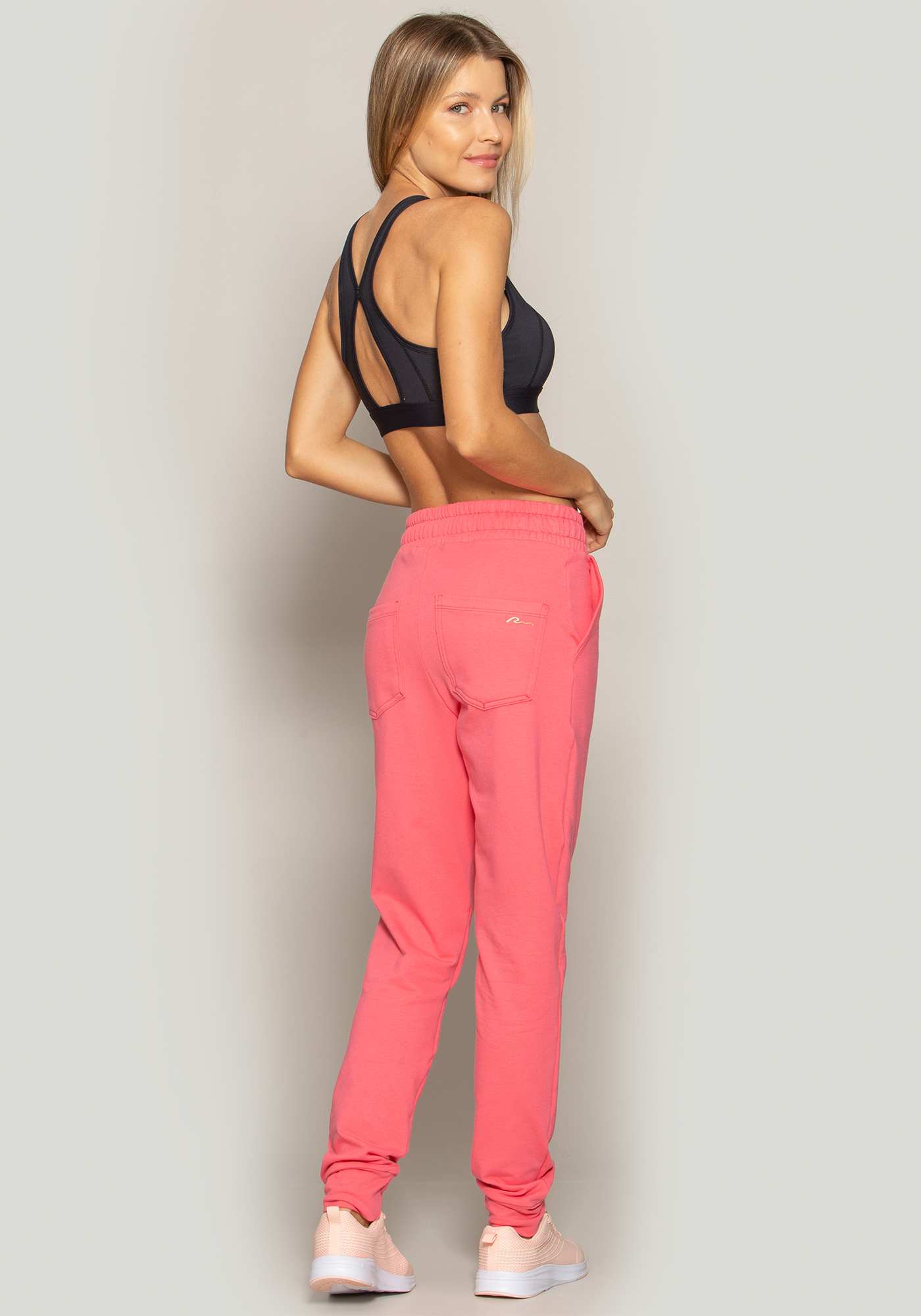 Calça Jogger Essencial de Moletinho Rosa 05
