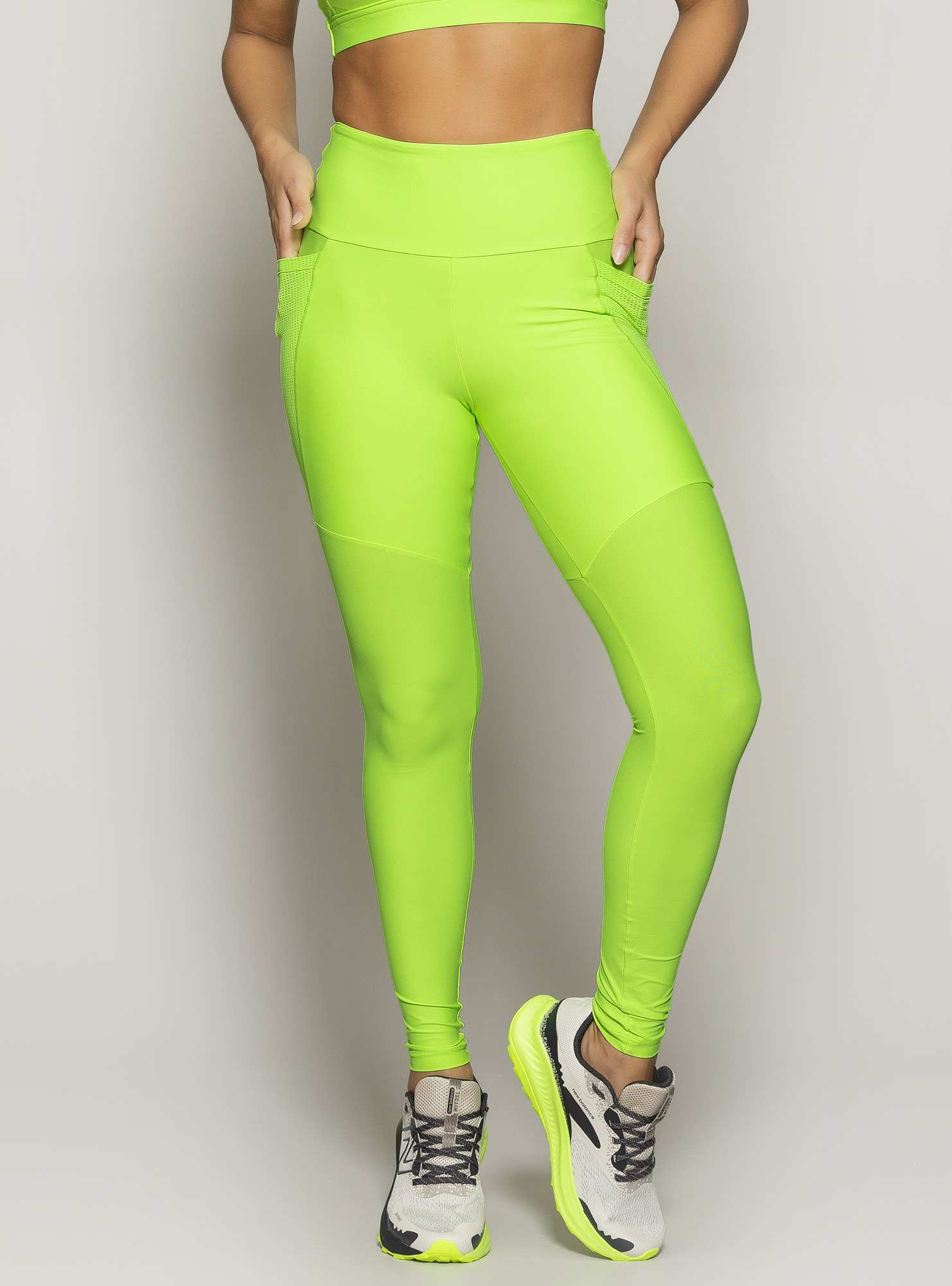 Legging Blocking com Bolsos Verde 11