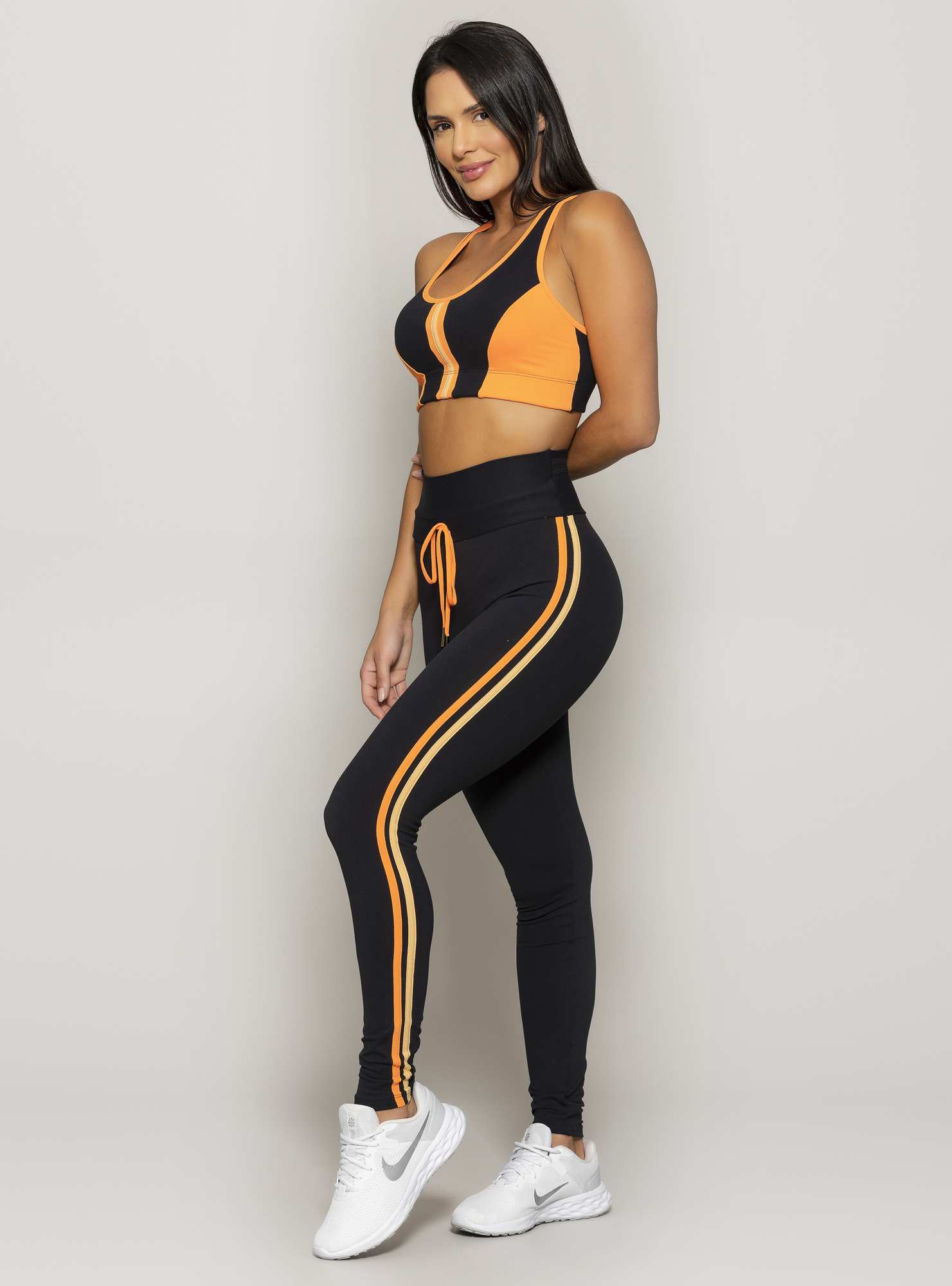 Legging Com Bolso  Powerful Preto / Laranja 22