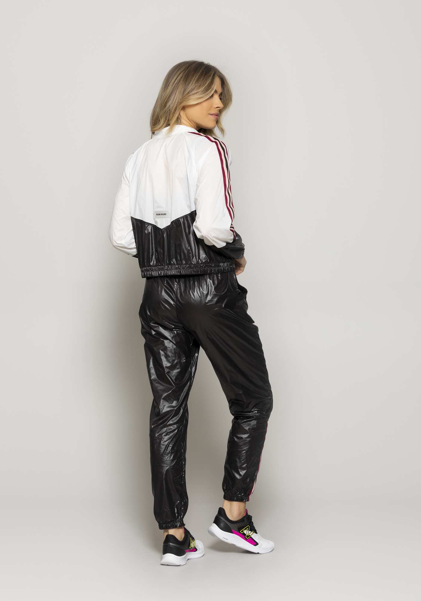 Calça Jogger Corta-Vento Leveza Preto
