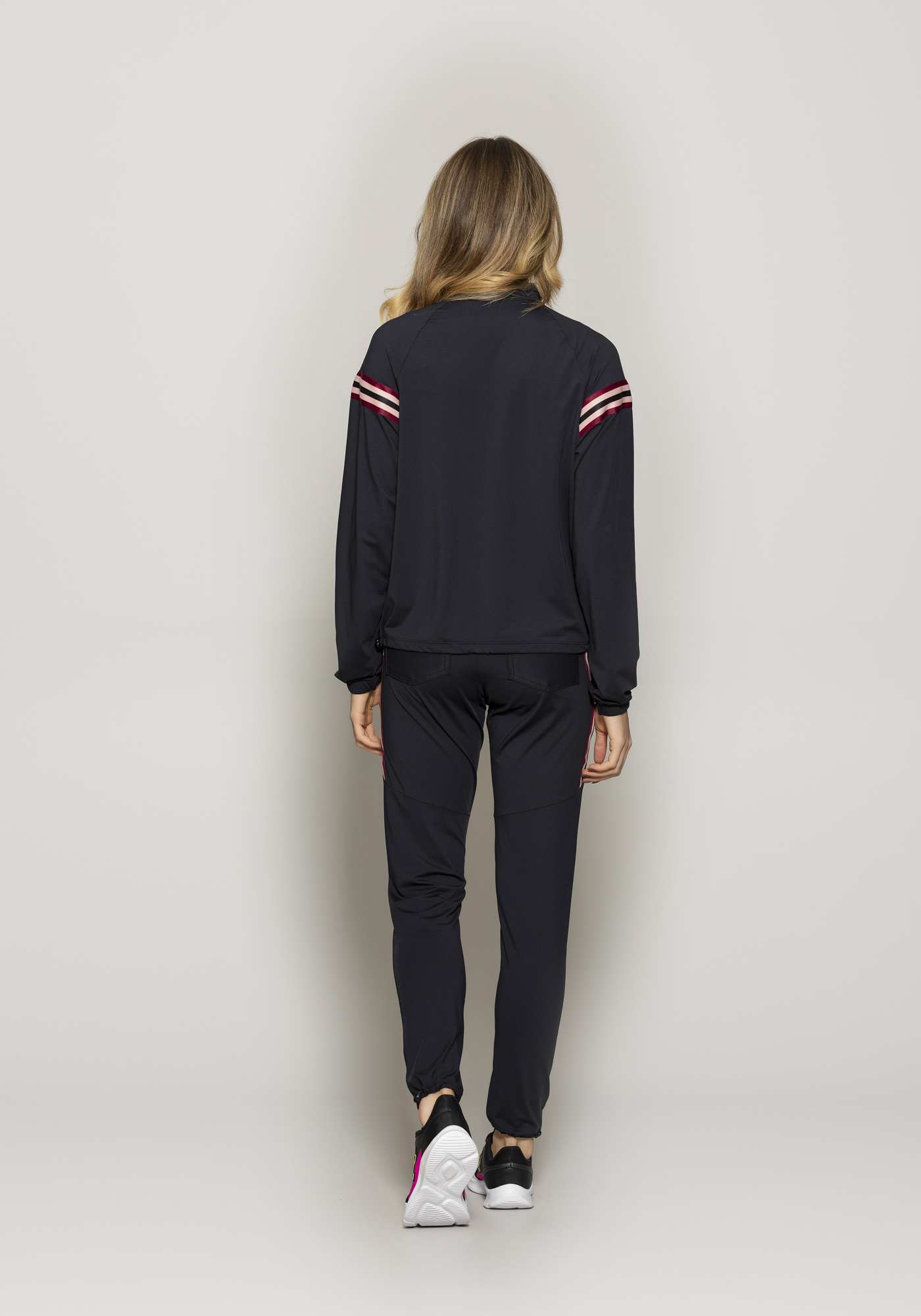 Calça Jogger Leveza Preto / Rosa 35