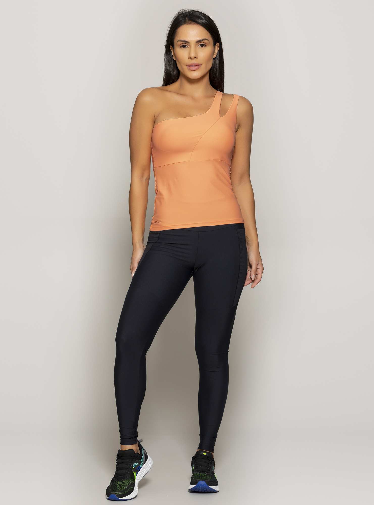 Blusa Assimétrica Cut Out Laranja 18