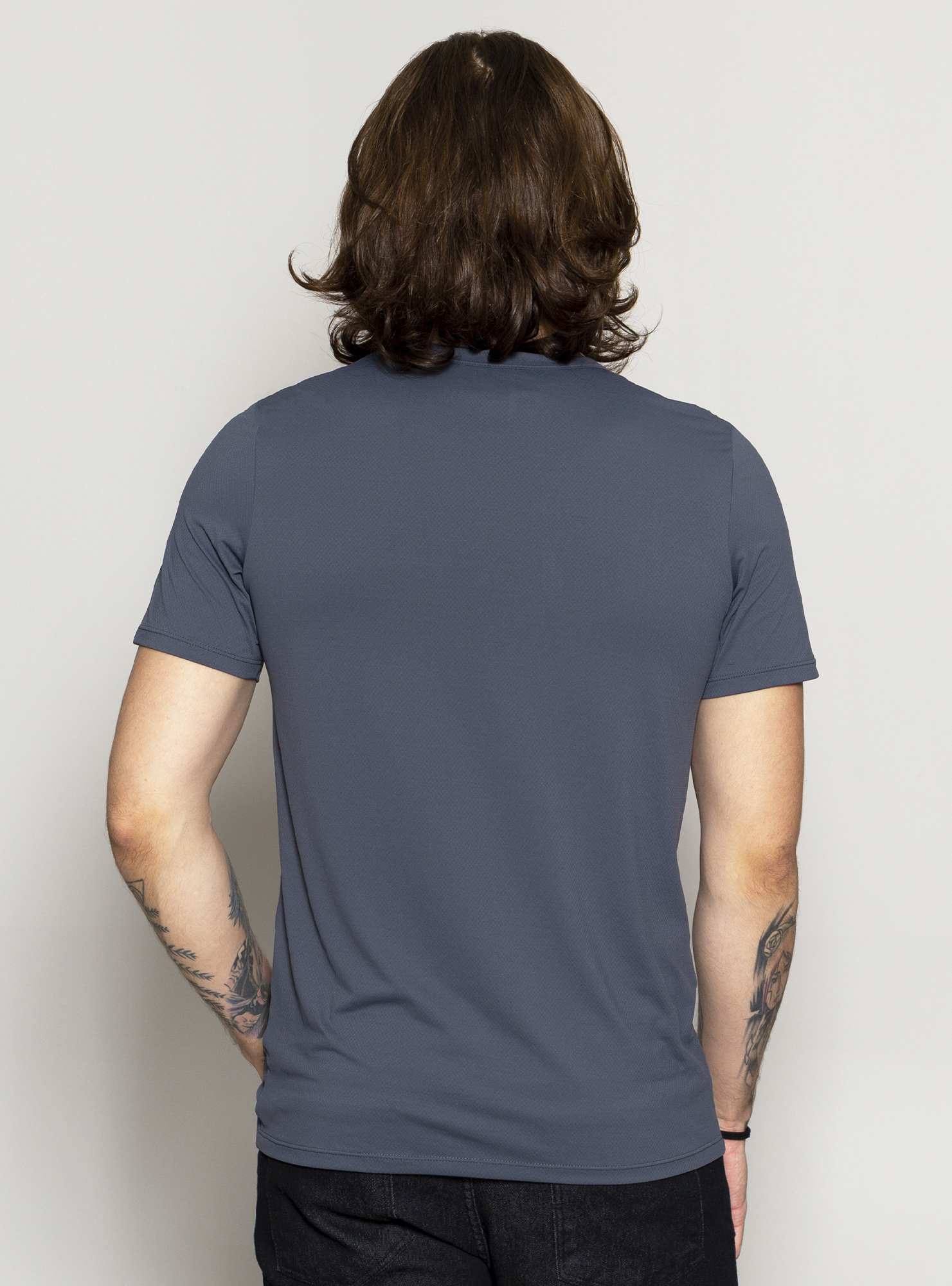 Camiseta Masculina Essencial Cinza 02