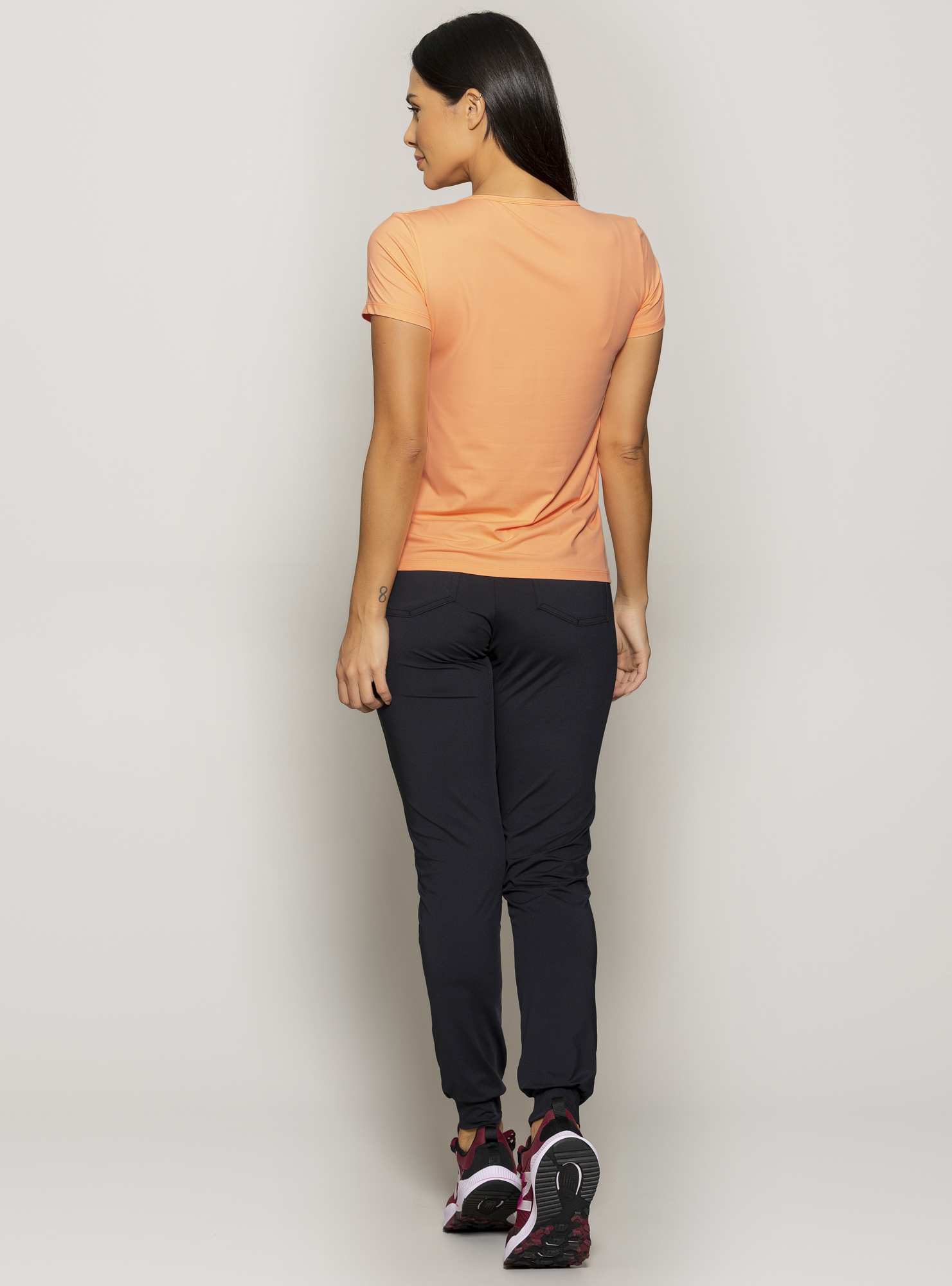 T-Shirt Essencial Laranja 18 / Preto
