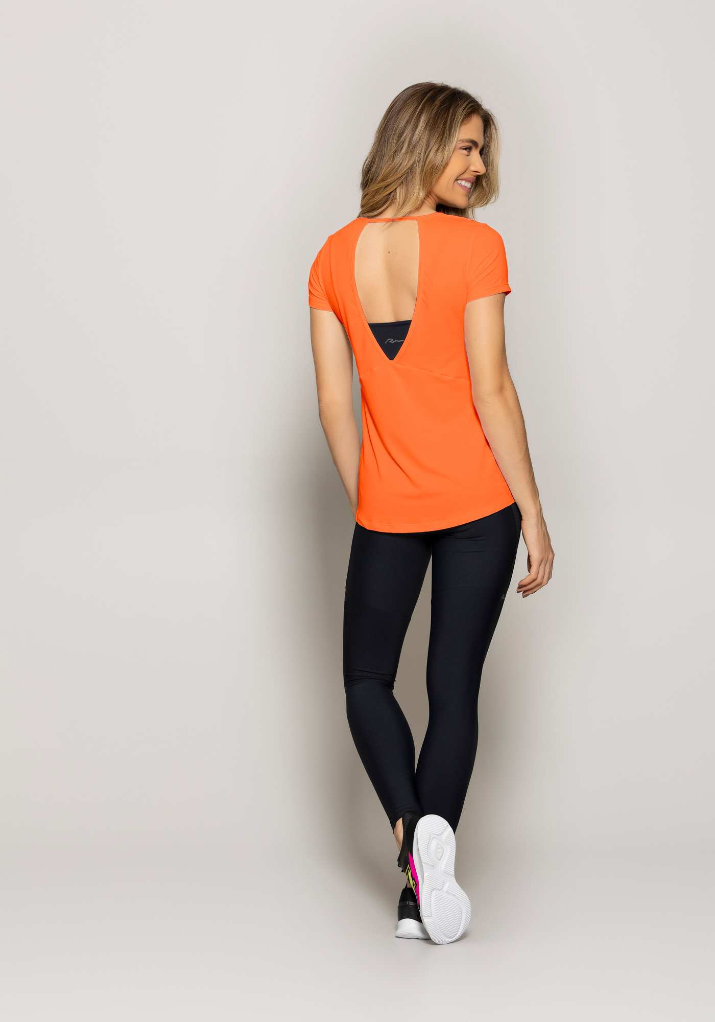 Blusa com Fenda Essencial Laranja 15