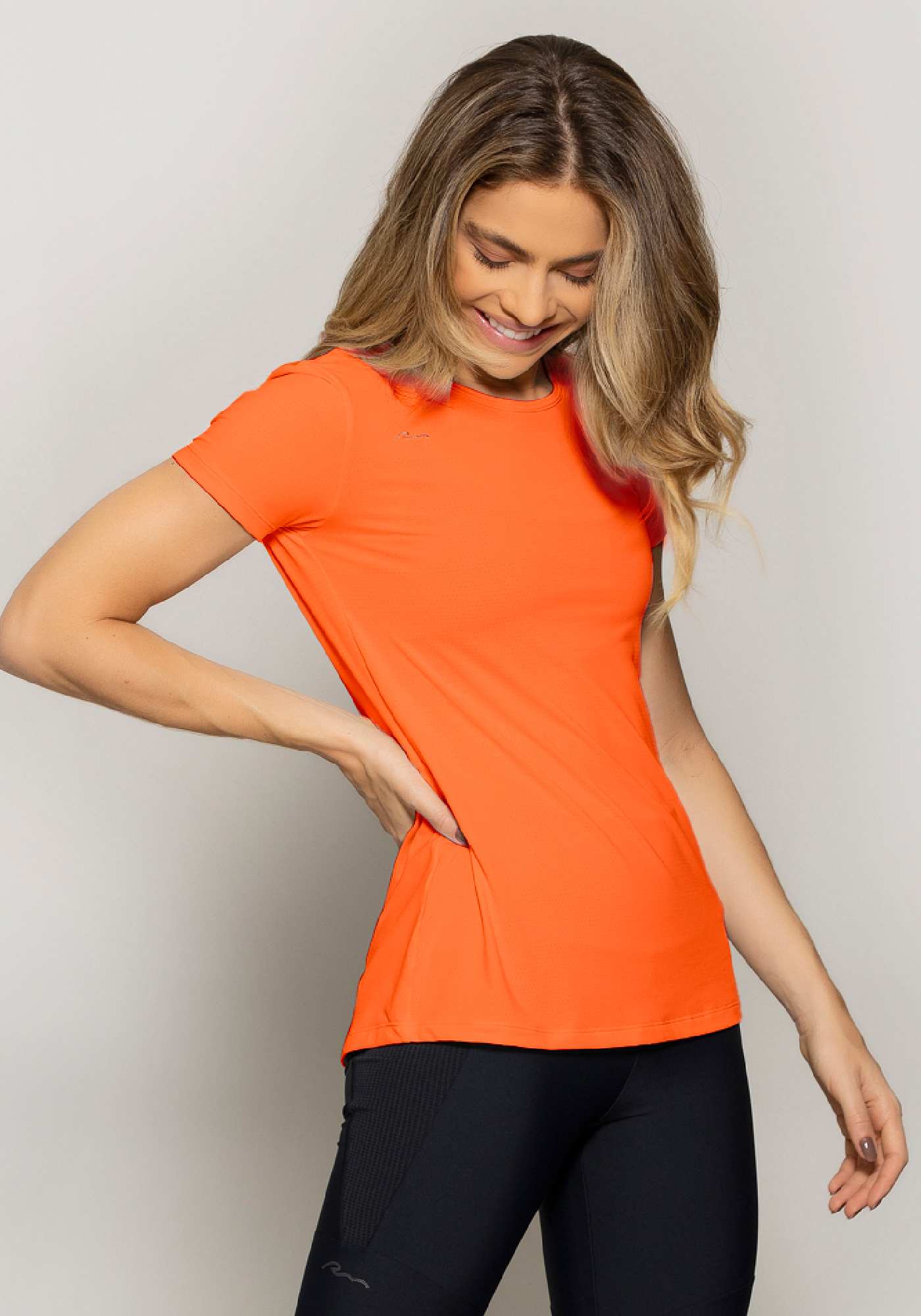 Blusa com Fenda Essencial Laranja 15