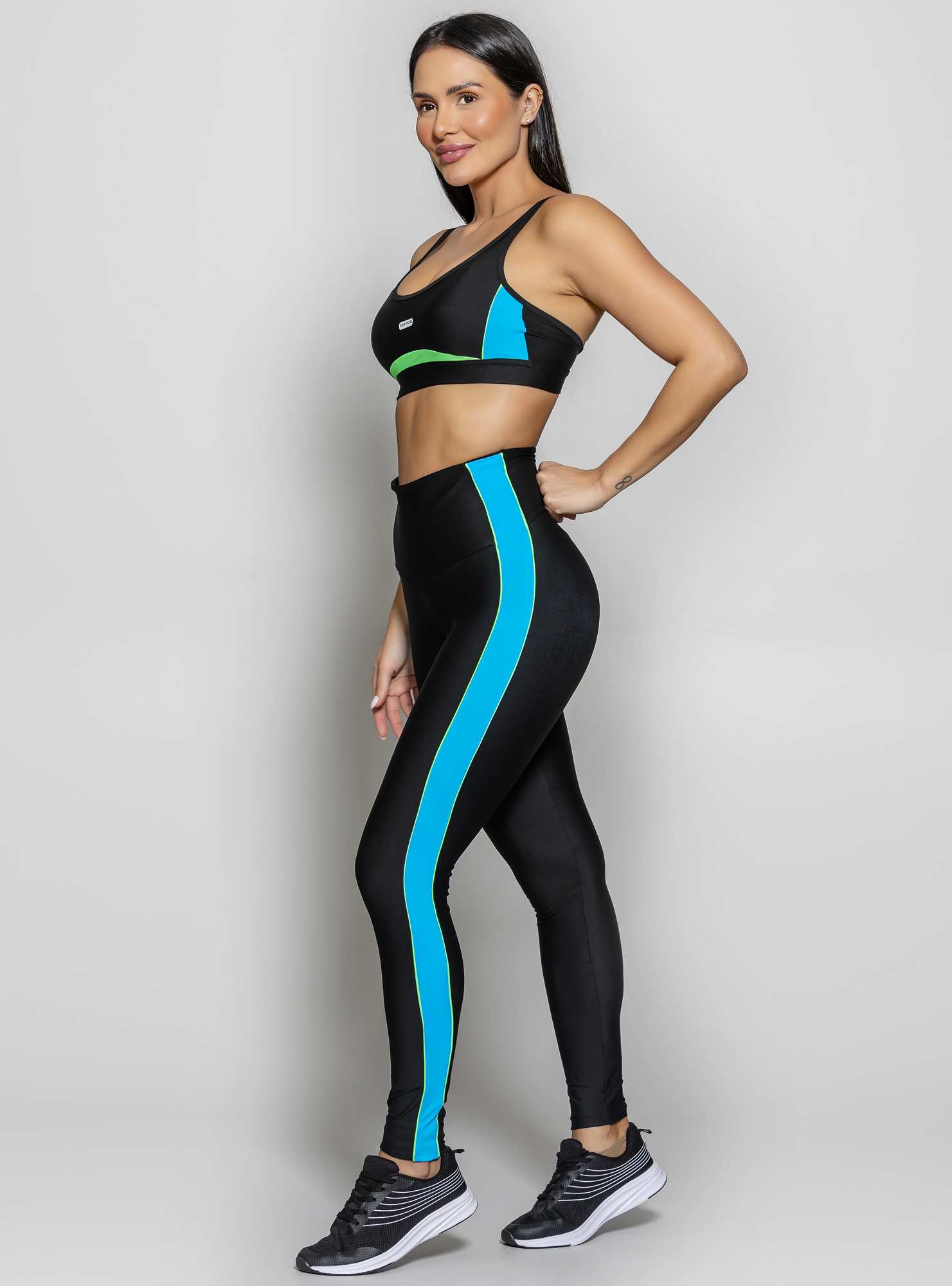 Top com Recortes Leg Day Preto 02 / Azul 06