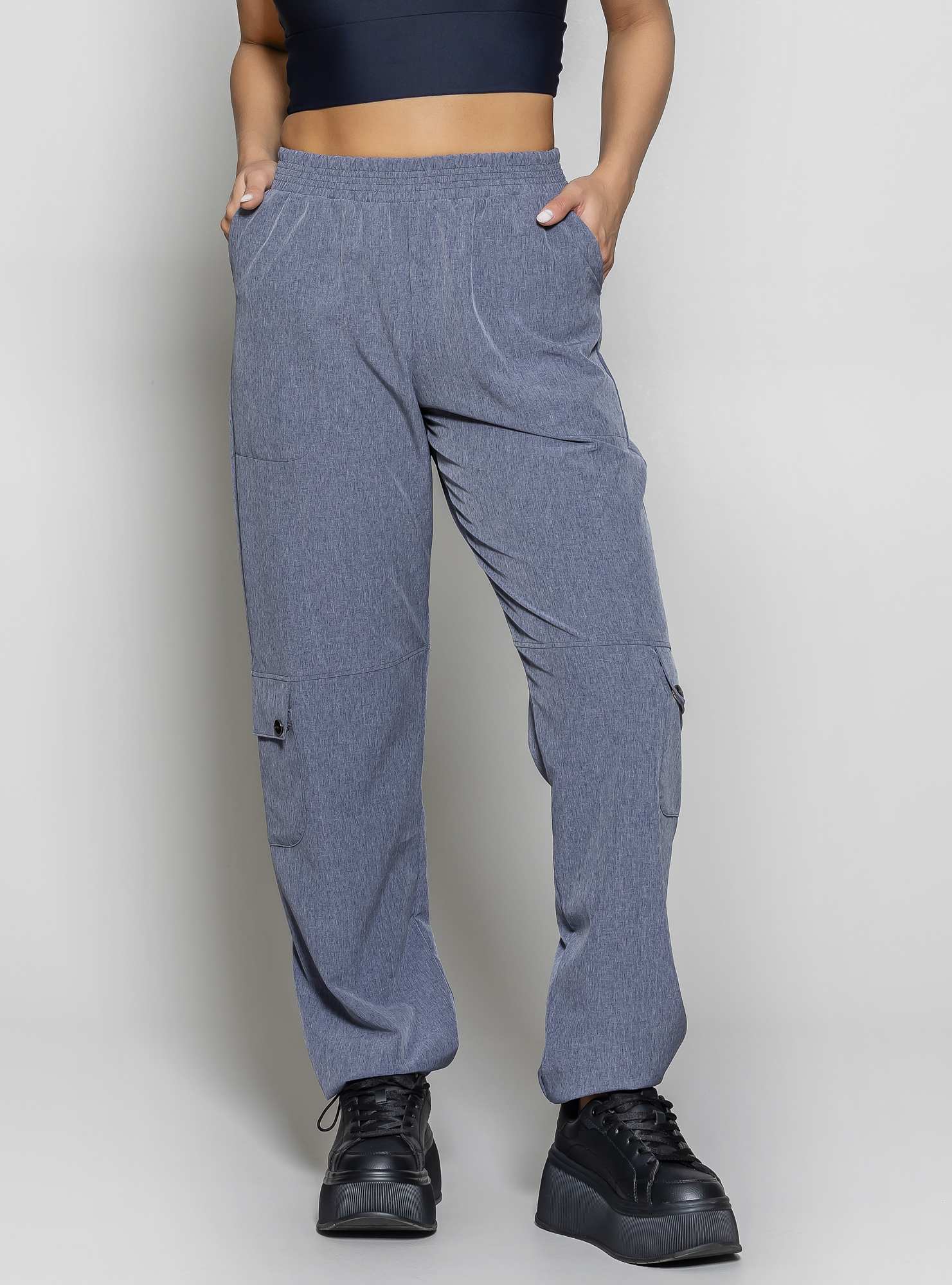 Calça com Bolsos Utility Azul 23