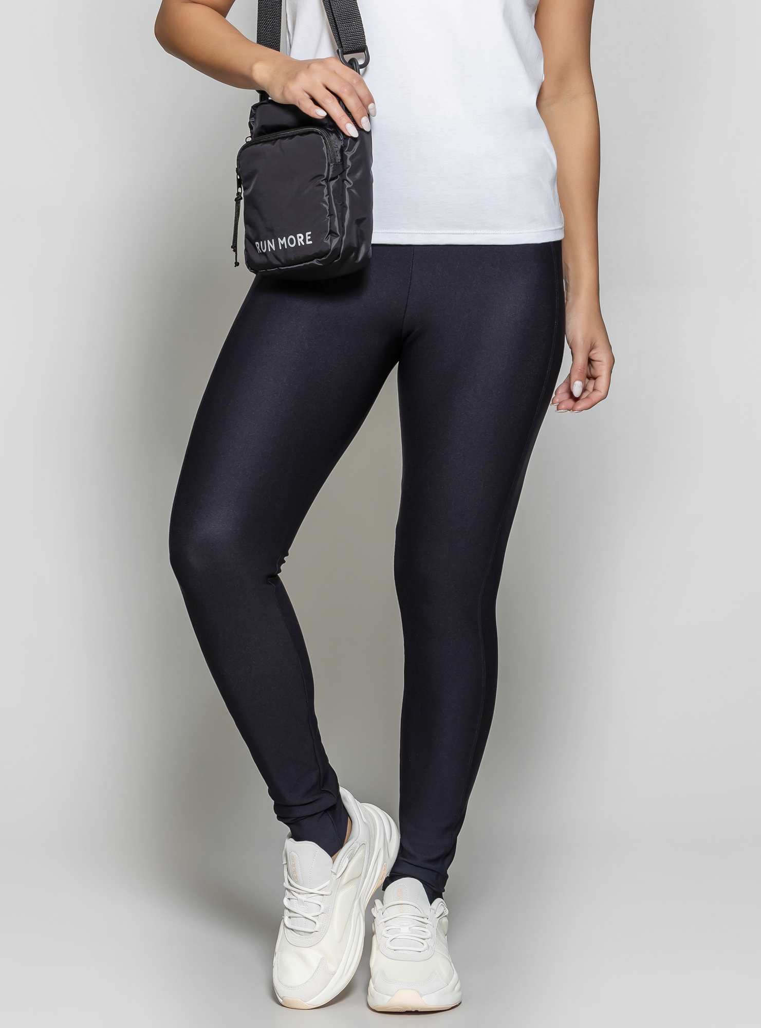 Legging Montaria com Recortes Athleisure Preto