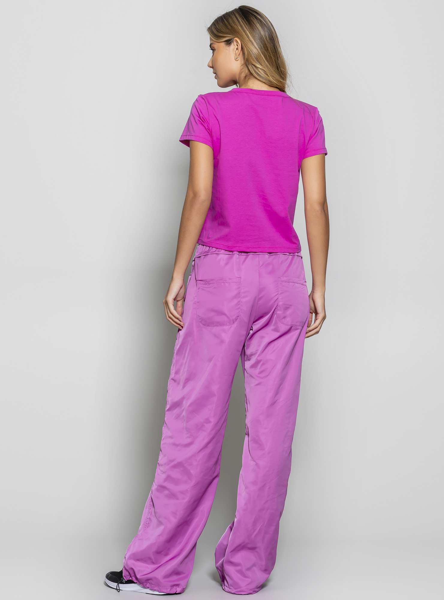 T-Shirt Cropped Sporty Urban Rosa 09 / Branco
