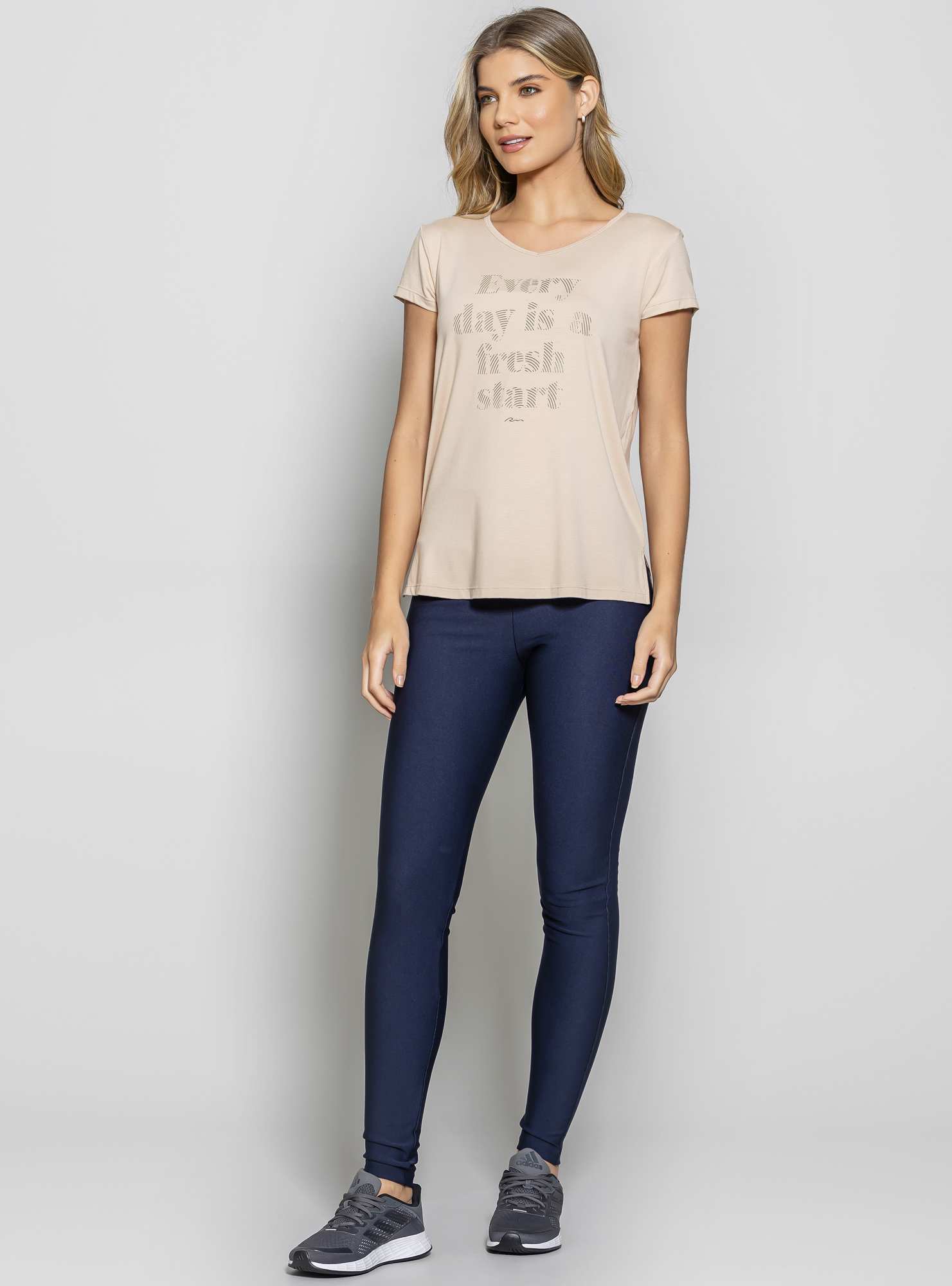 Blusa Alongada Athleisure Bege 01 / Verde 21