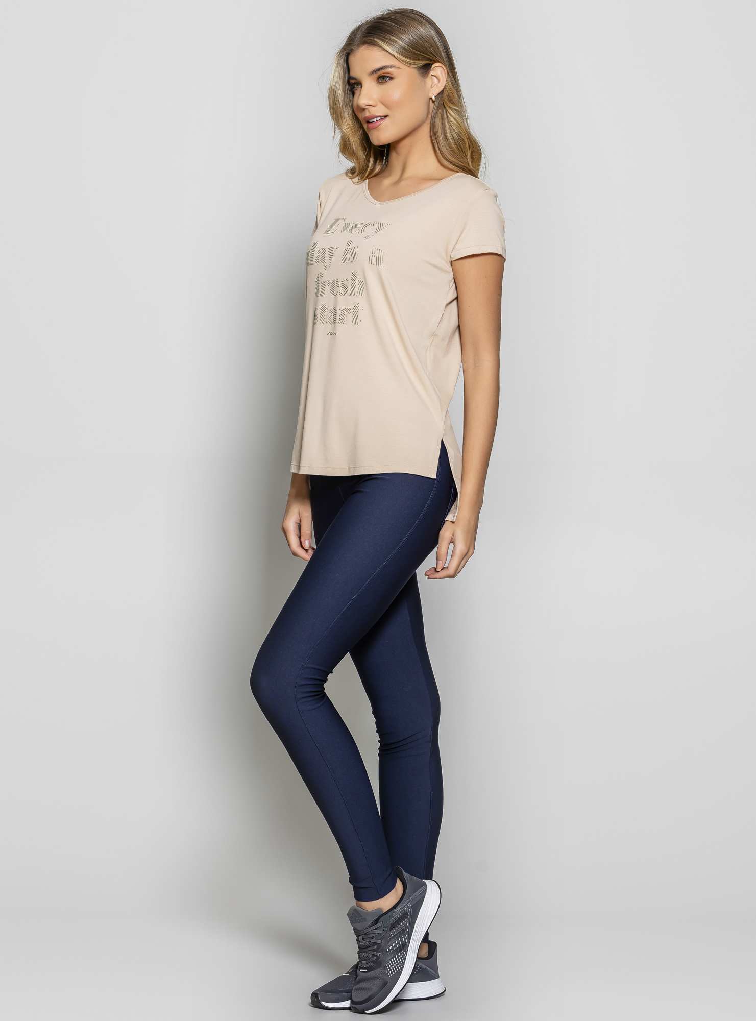 Blusa Alongada Athleisure Bege 01 / Verde 21