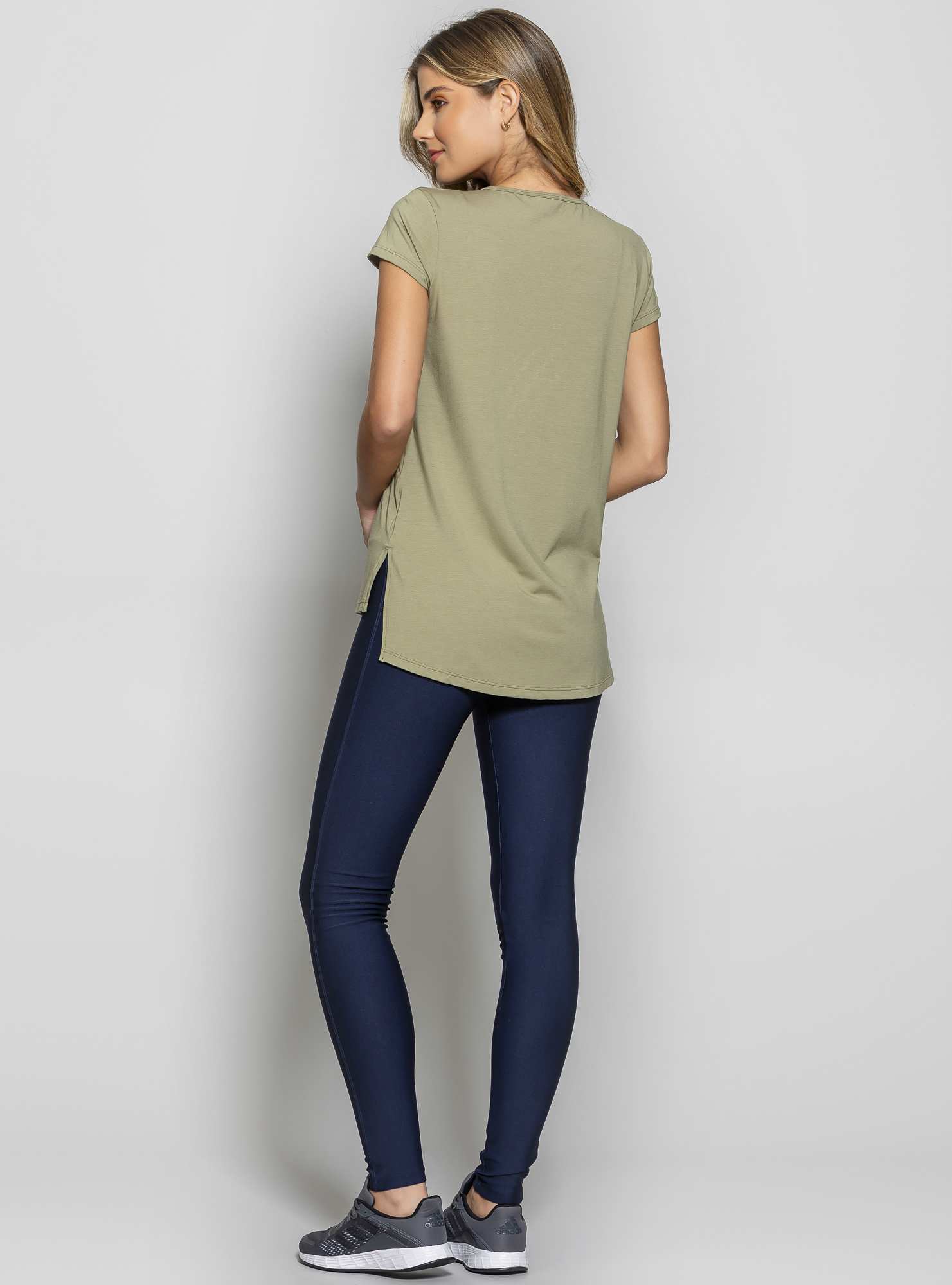 Blusa Alongada Athleisure Verde 26 / Preto