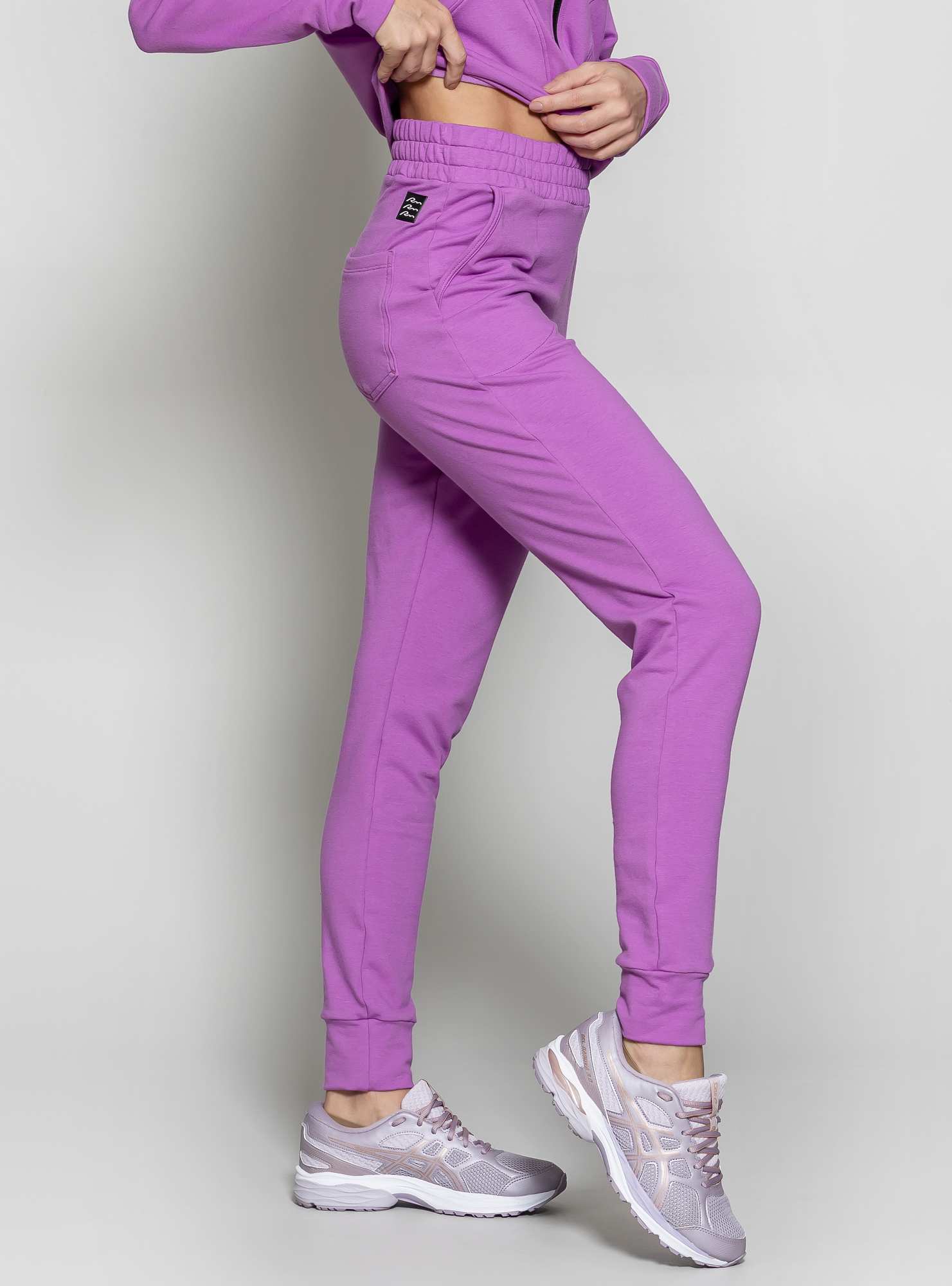 Calça Jogger de Moletinho Roxo 06 / Preto