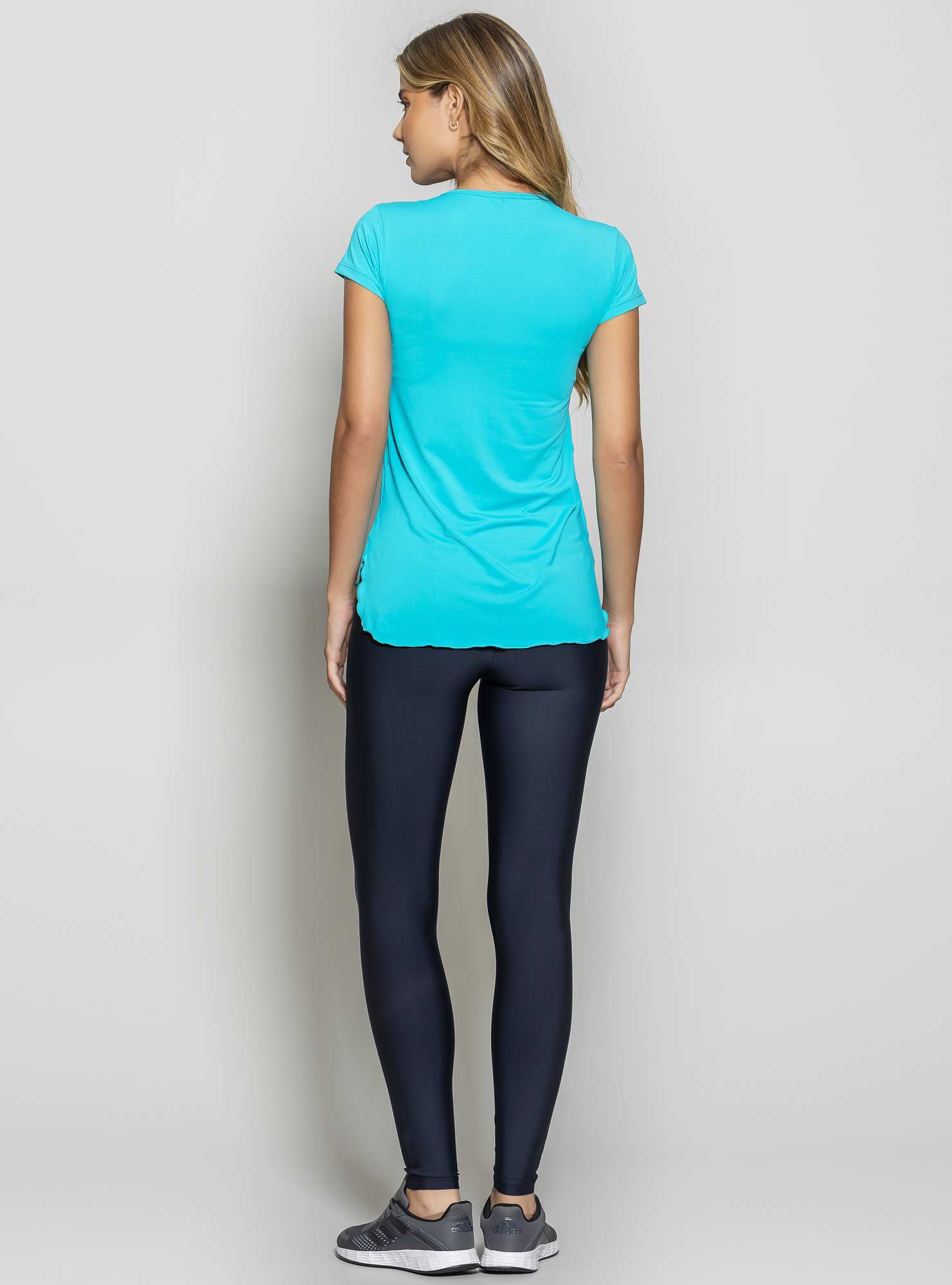 Blusa Alongada Essencial Azul 04