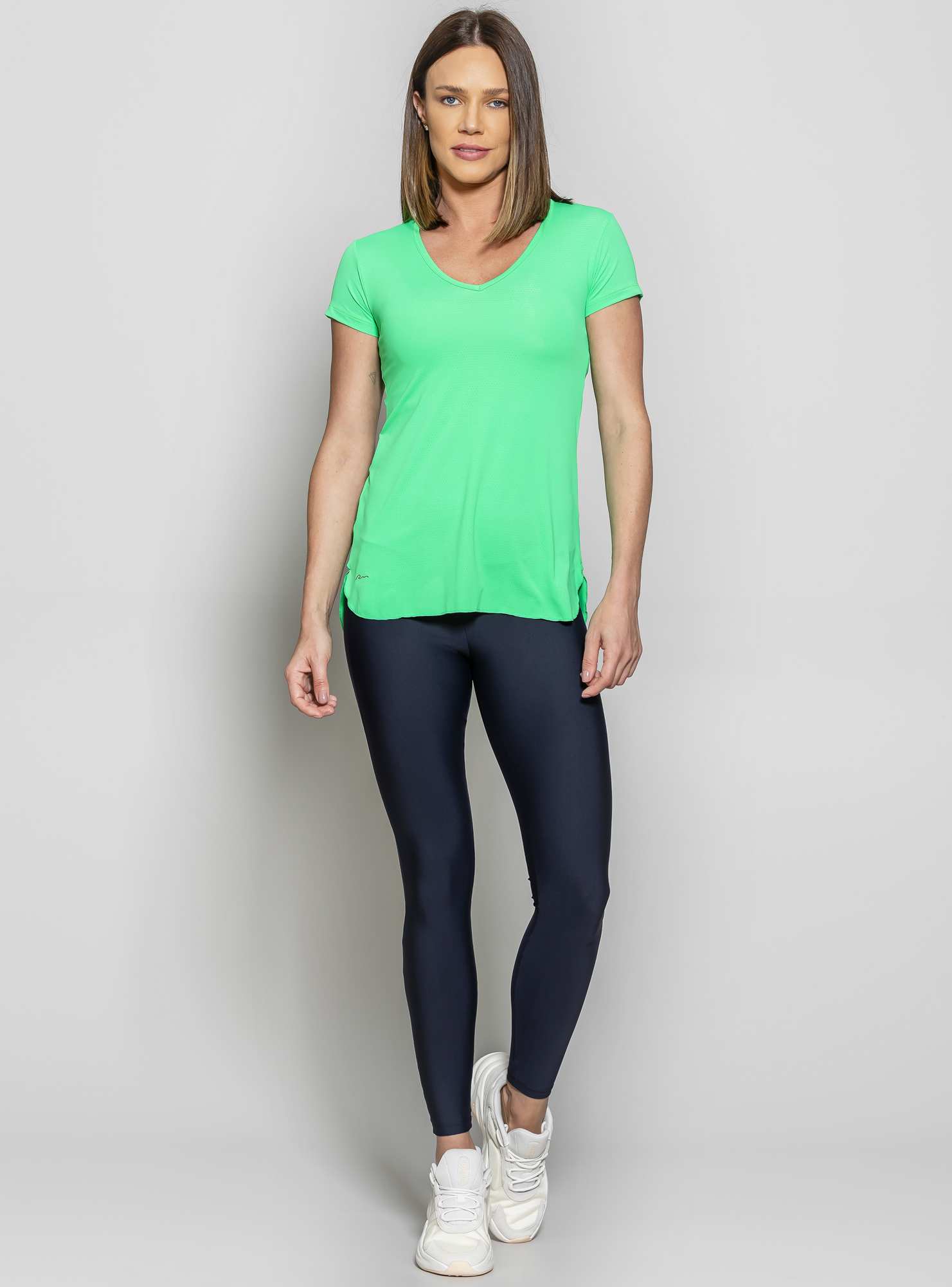 Blusa Alongada Essencial Verde 17