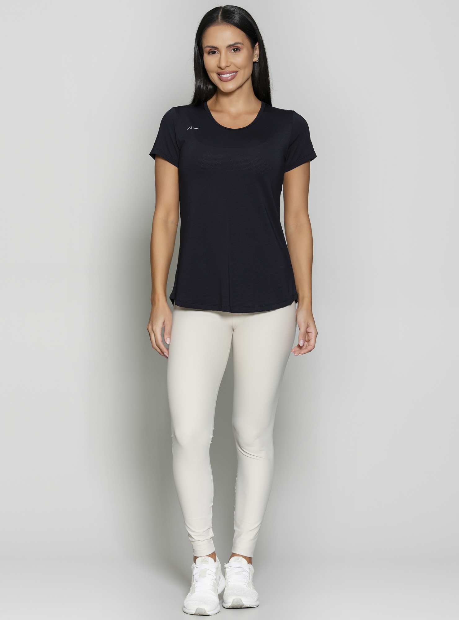 Blusa Alongada Essencial Preto