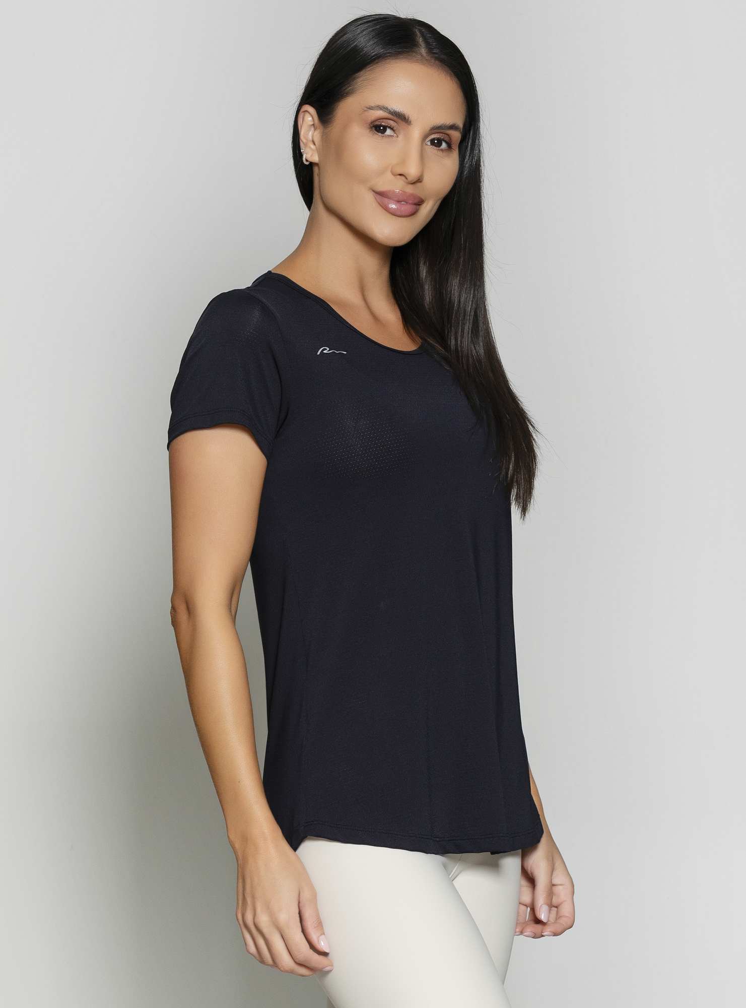 Blusa Alongada Essencial Preto