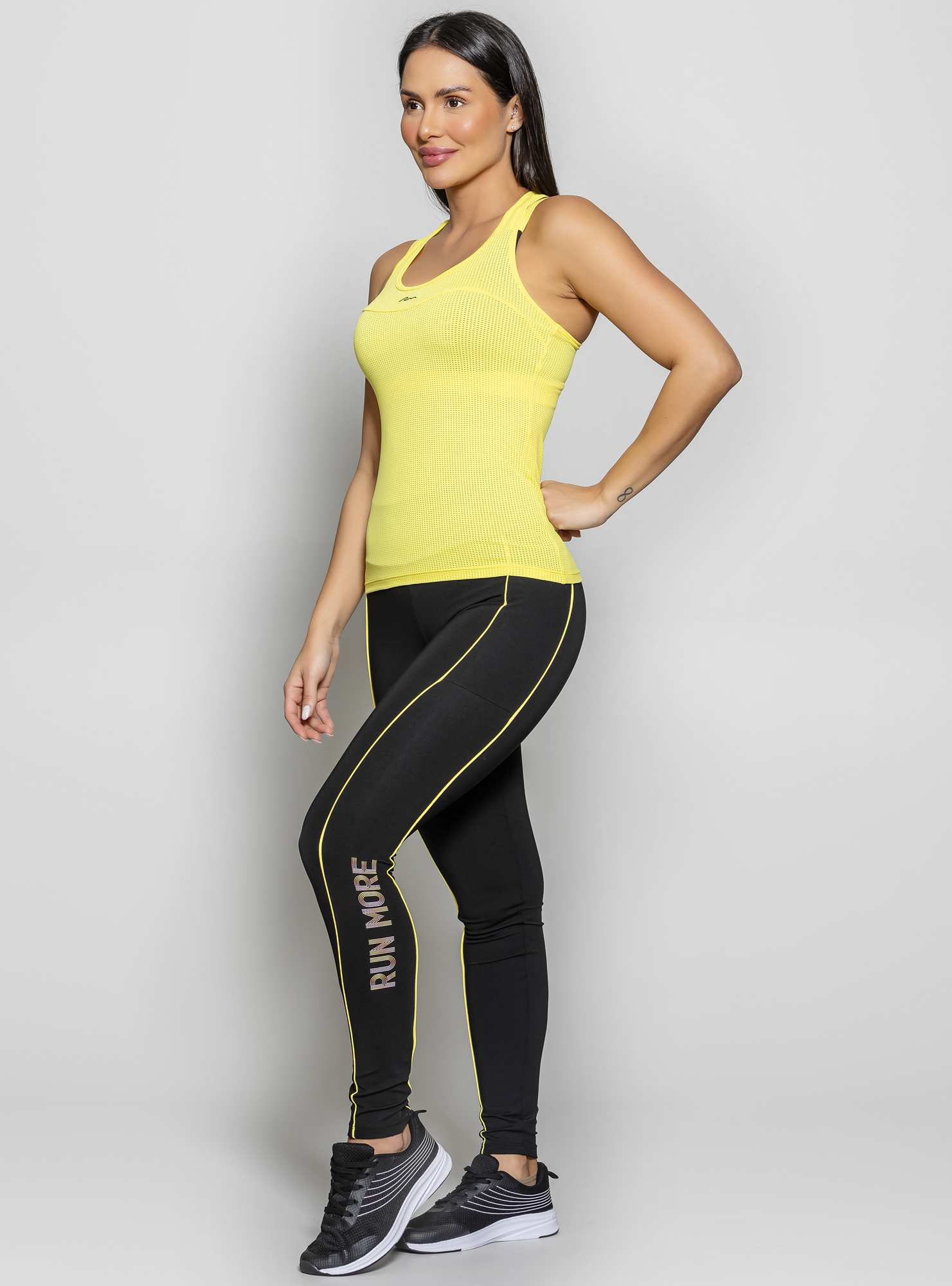 Regata Nadador Essencial Amarelo 03