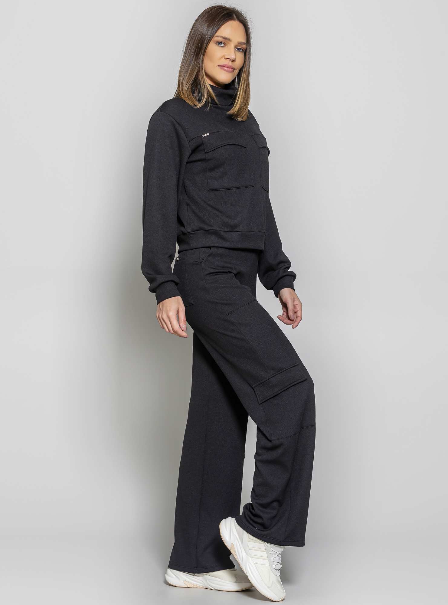 Blusão Gola Alta Cozy Preto