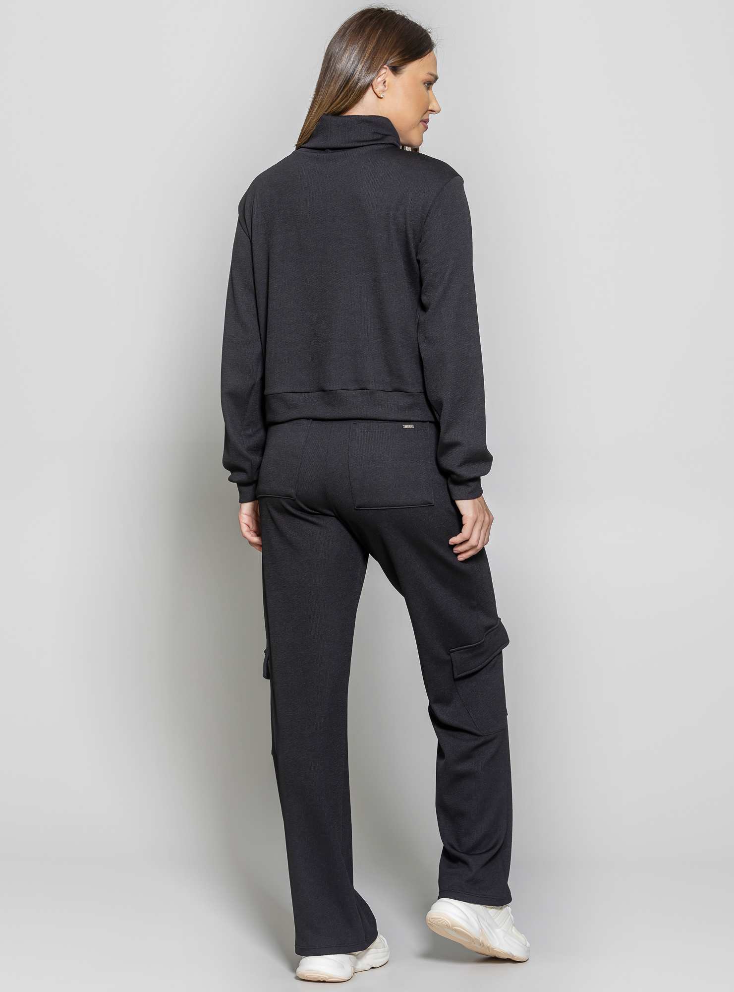 Blusão Gola Alta Cozy Preto